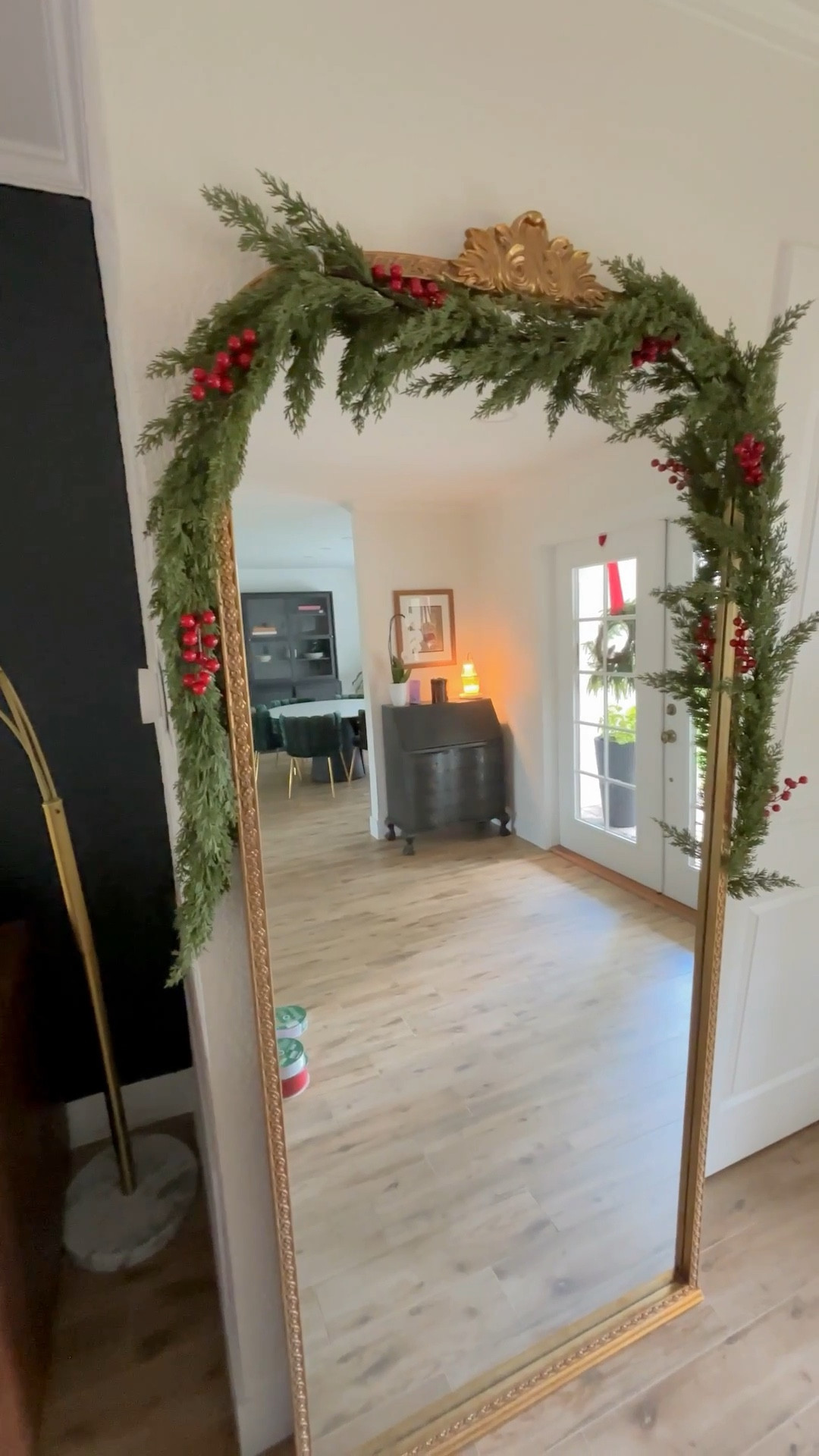 Christmas decor
Holiday home decor 
Garland 
Wreath
Christmas 

#LTKCyberWeek #LTKSeasonal #LTKHoliday