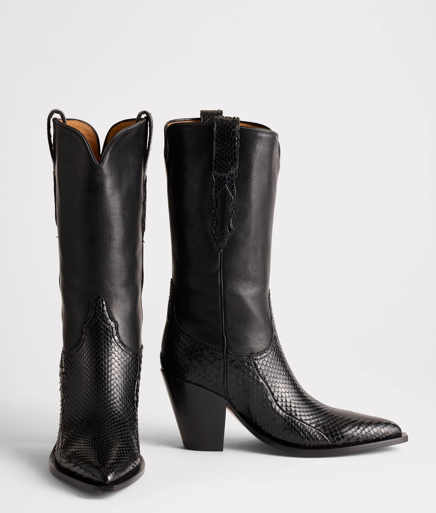 Vita | Lucchese Bootmaker