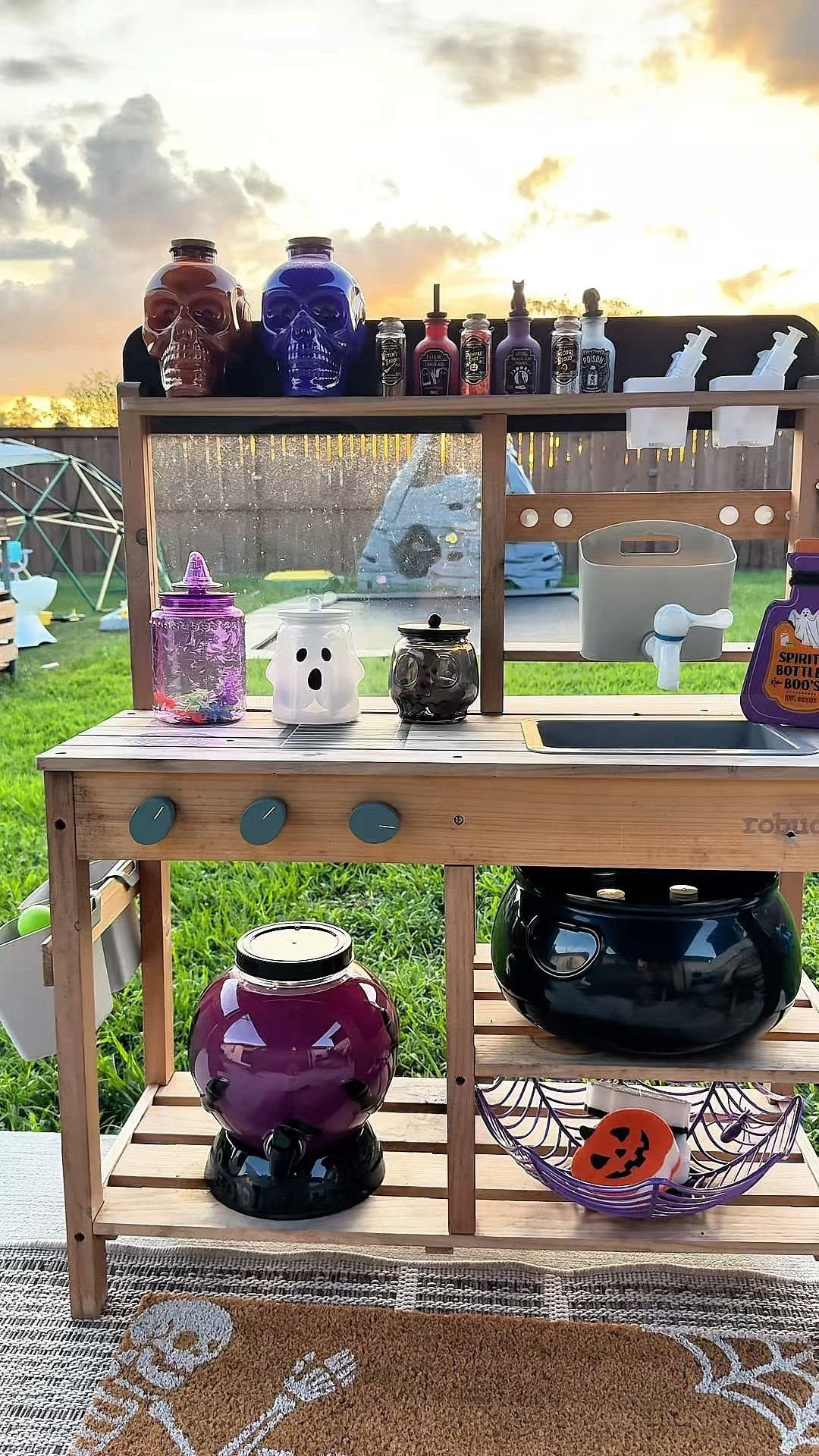 Halloween mud kitchen

#LTKKids #LTKBaby #LTKSeasonal