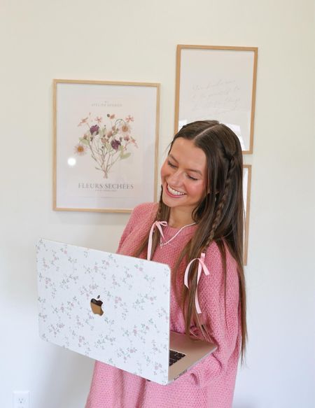 Dainty floral macbook case!