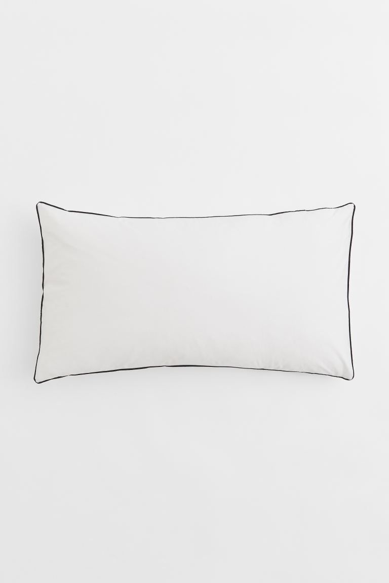 Pillowcase in cotton sateen with contrasting piping and an envelope opening. Cotton sateen is a s... | H&M (US + CA)