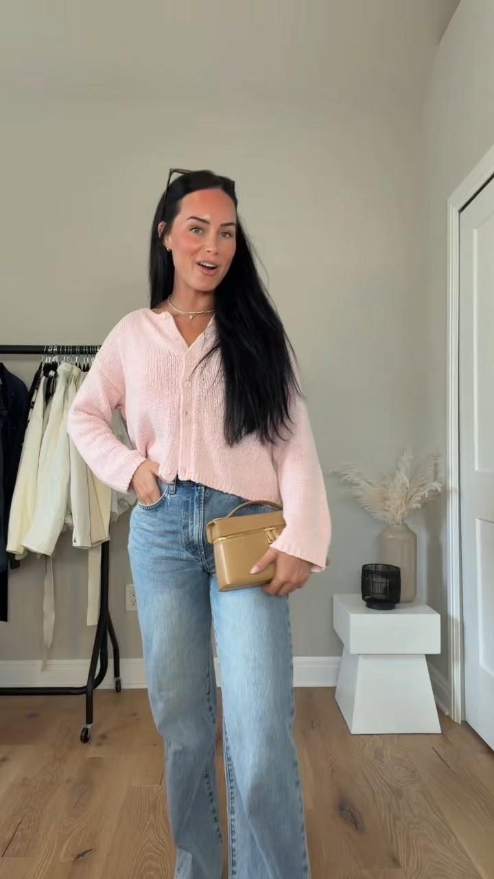 Spring outfit inspo 🌸✨ I will have my outfit details on my LTK

My sizing 5’7, 145lbs, 32dd
I’m wearing a size small top, size 27 tall jeans 