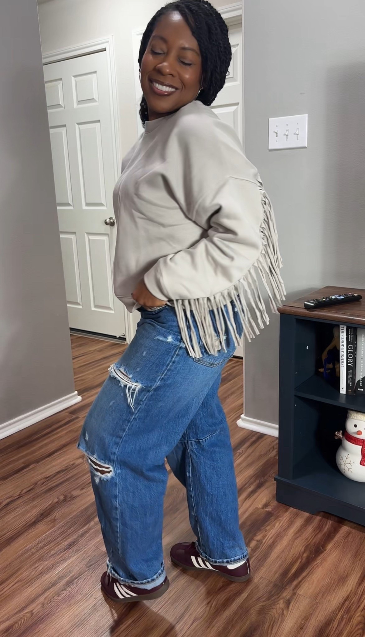 I finally got my hands on the cutest, softest and most stylish sweatshirt. It’s restocked so don’t miss out!! #comfystyles #trendystyles #OOTD

#LTKFindsUnder50 #LTKFindsUnder100 #LTKSaleAlert