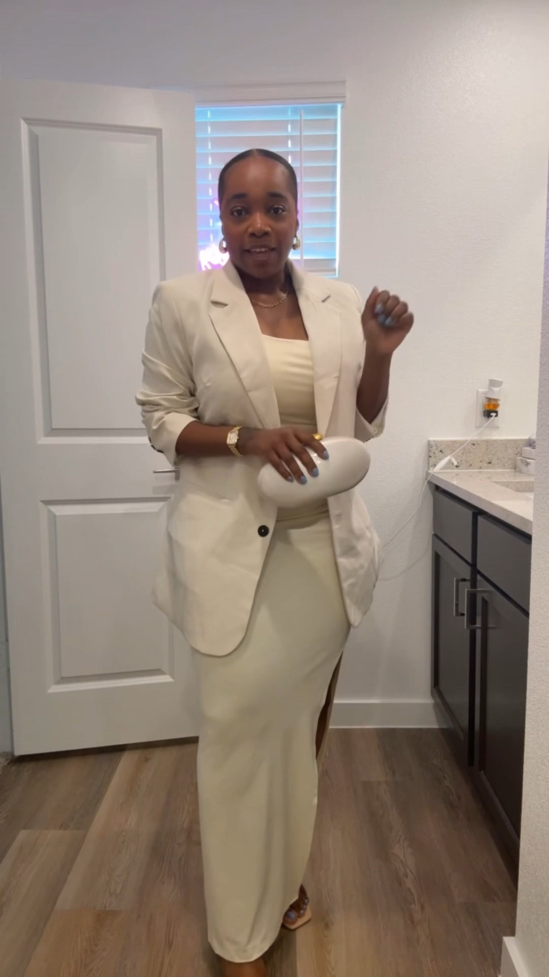 Neutral date night look 🤍

Styled a sleek cream maxi dress with an oversized blazer, structured clutch, and minimal heels for an elevated look that feels expensive without the designer price tag.

Shop the look below ✨

#LTKootd #LTKU #LTKMidsize