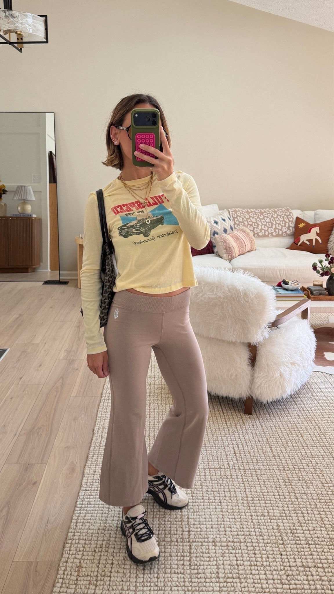 Small tee xs bottoms. This color bottoms are sold out so linked exact in black and another similar pair!