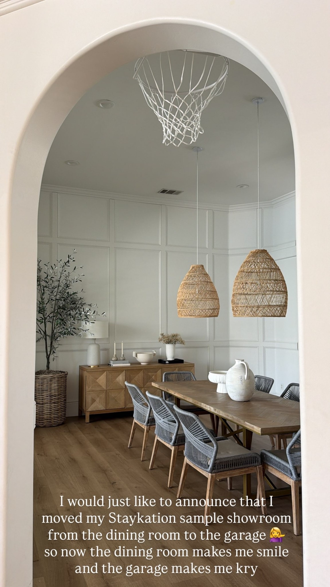 I would just like to announce that I moved my Staykation sample showroom from the dining room to the garage 💁‍♀️ so now the dining room makes me smile and the garage makes me kry