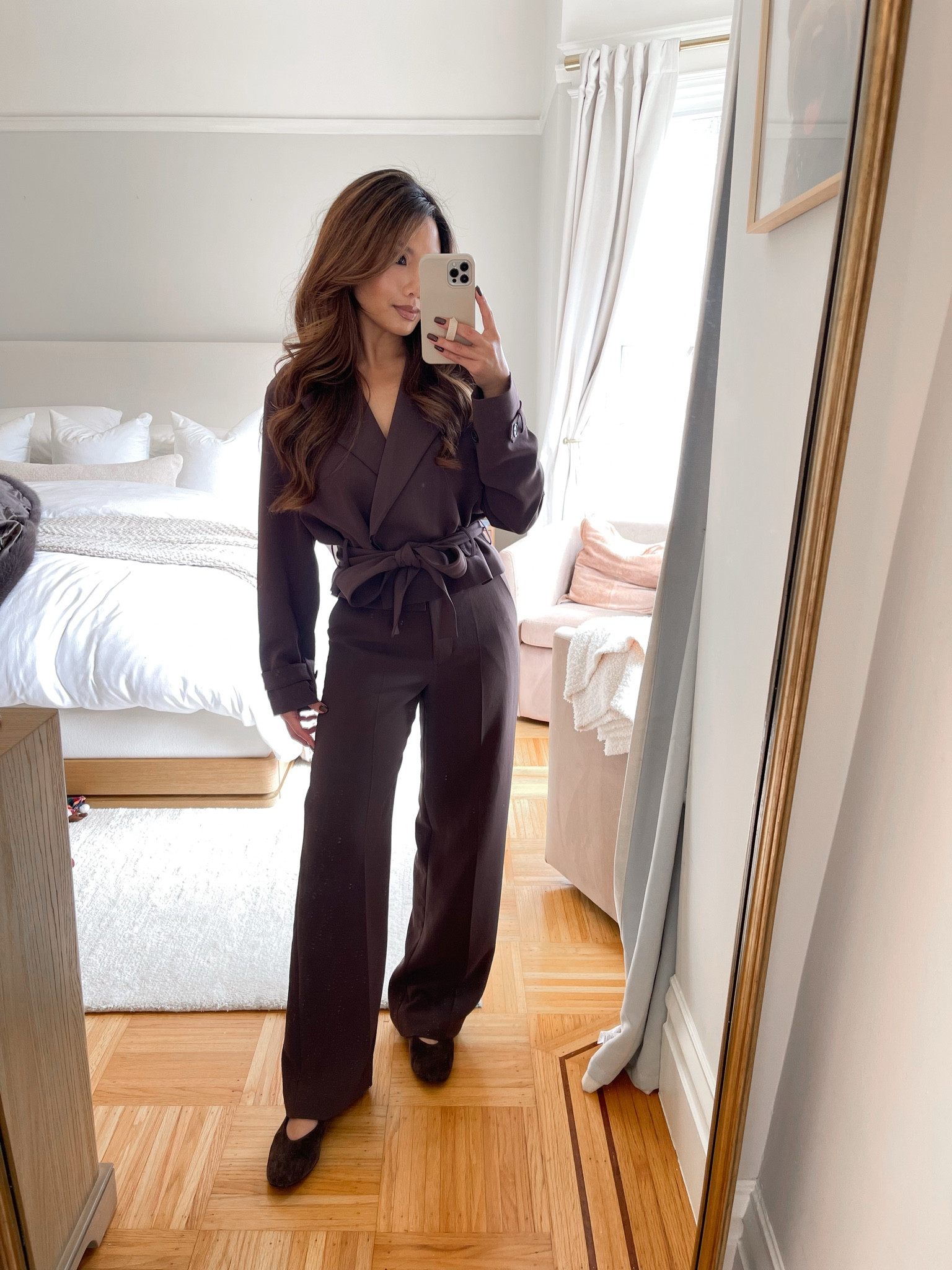 Chic monochrome brown look!

Sizing: 
Coat - tts, xs in rich mocha brown
Pants - tts, 2 short in rich mocha brown
Flats - tts