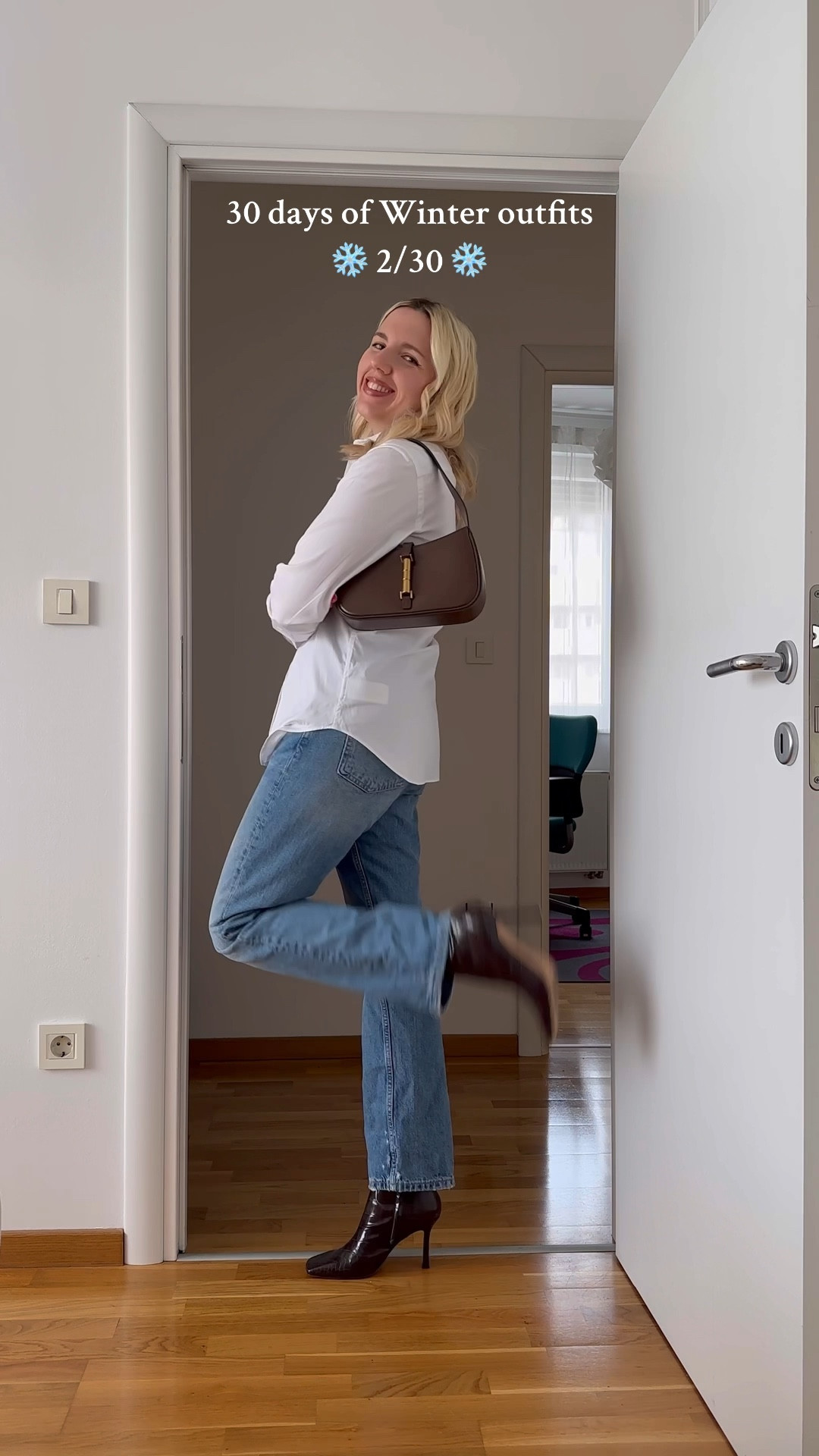Day 2 of 30 days of Winter outfits ❄️ Jeans and a classic RL shirt with layers. Boots and bag are dark brown.
#brownbag #brownboots #ralphlaurenshirt 


#LTKeurope #LTKstyletip