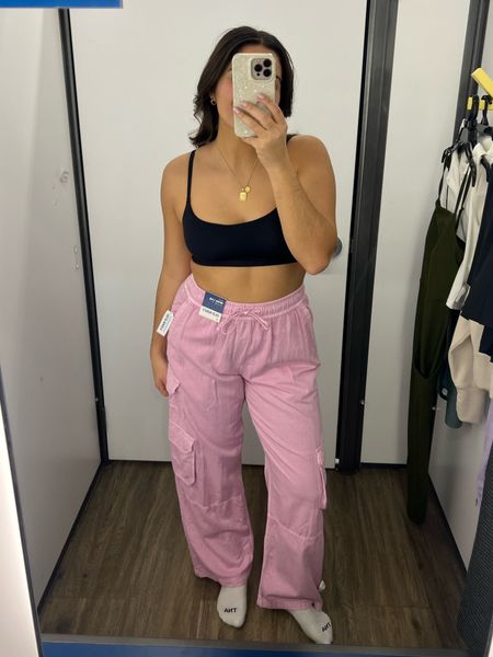 Absolutely obsessed with these cargo pants from Old Navy, I literally squealed when I put them on lol! They are so soft and lightweight, but they fit like a glove. Great for lazy days when you want to wear something comfortable but don’t want to wear leggings. 

True to size, M! 

#LTKsalealert #LTKU #LTKfindsunder50