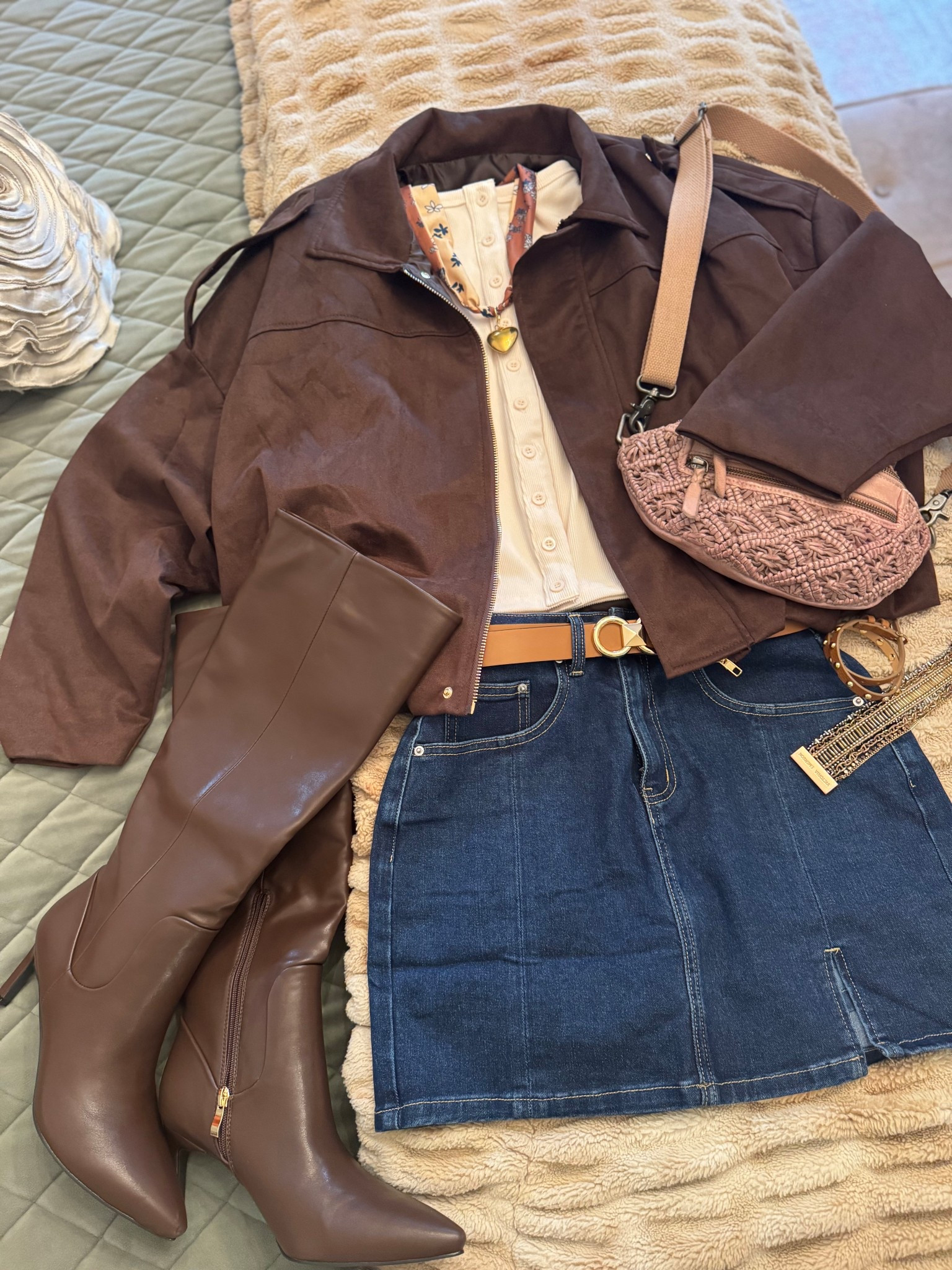 Cute fall outfit with brown bubble suede jacket, and jeans skirt

#LTKTall #LTKootd #LTKOver40