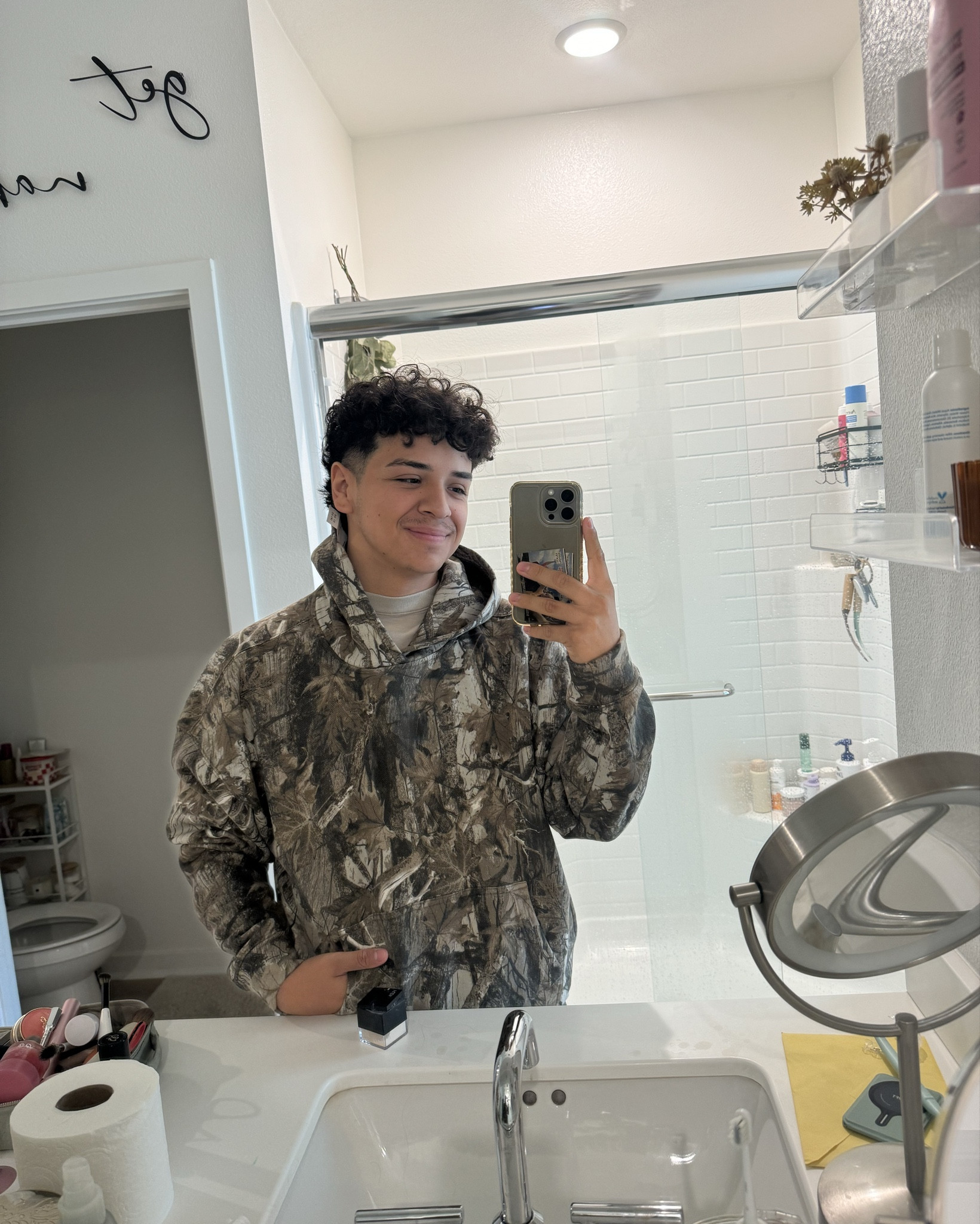 THE VIRAL CAMO HOODIE IS THE BEST! GET IT BEFORE IT IS GONE!

#LTKFallSale #LTKActive