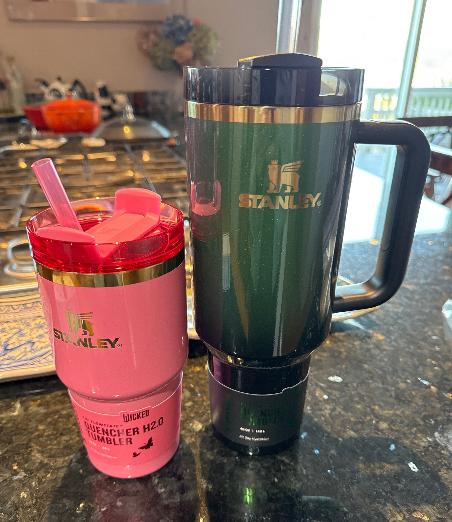 For everyone asking, this one’s sold out, but you can still find other Stanley styles here! Because a girl can never have too many Stanleys! 


#LTKFindsUnder50