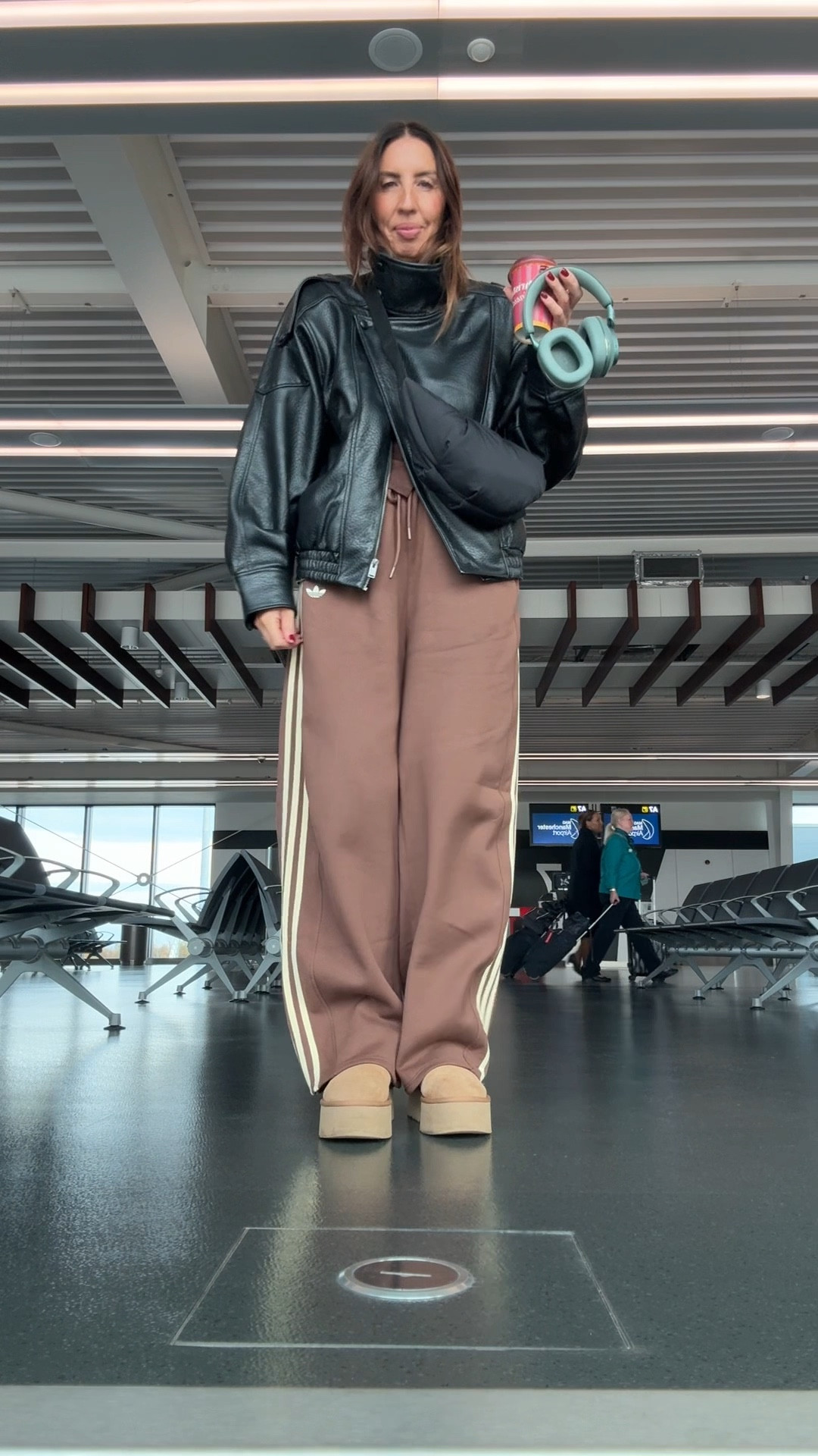 The comfiest airport outfit ✈️✈️

Airport outfit / ASOS / Adidas / Joggers / Faux leather jacket / Autumn outfit  

#LTKautumn #LTKwinter #LTKuk