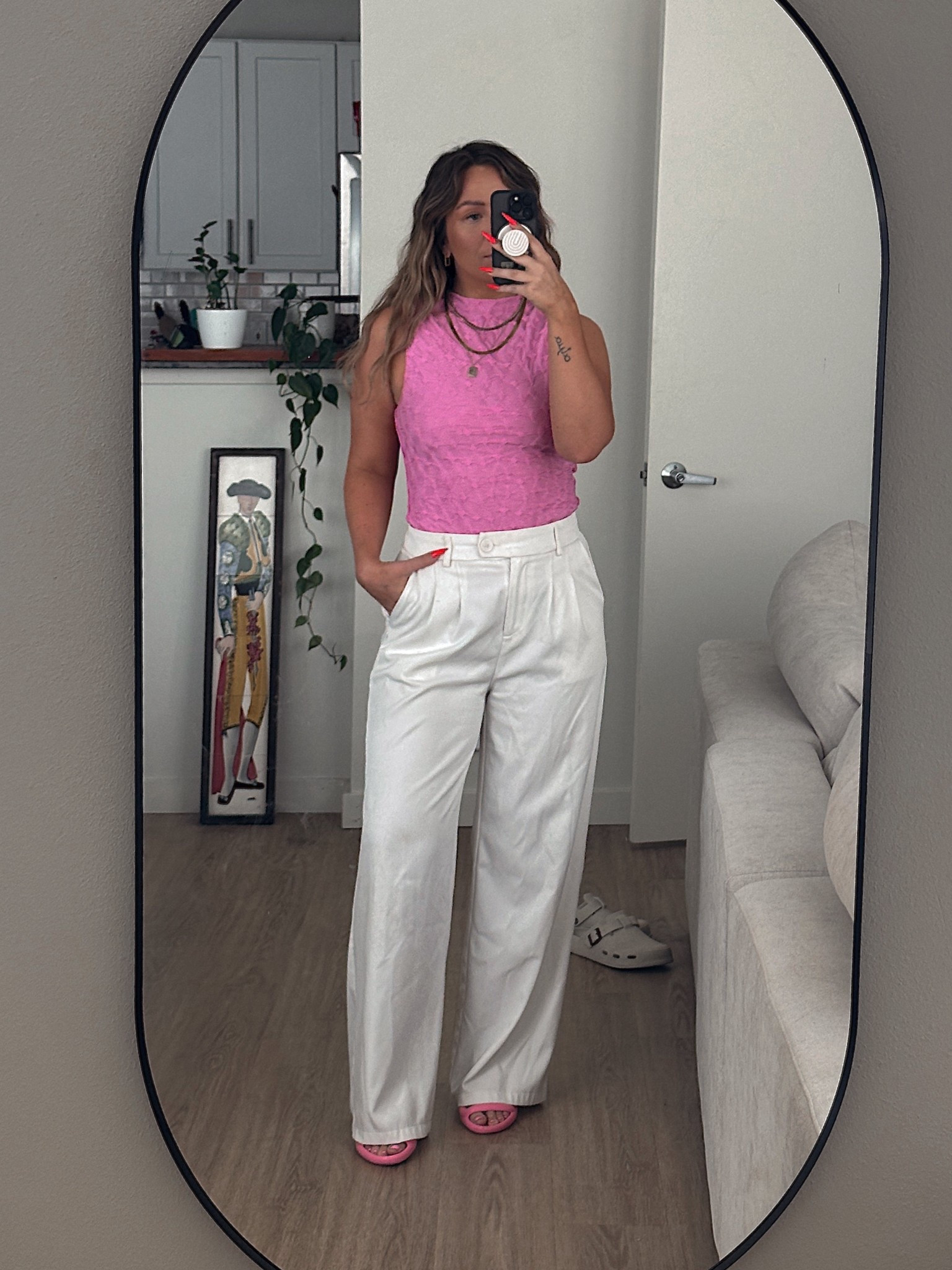 top - mango
pants - princess polly
heels - camper