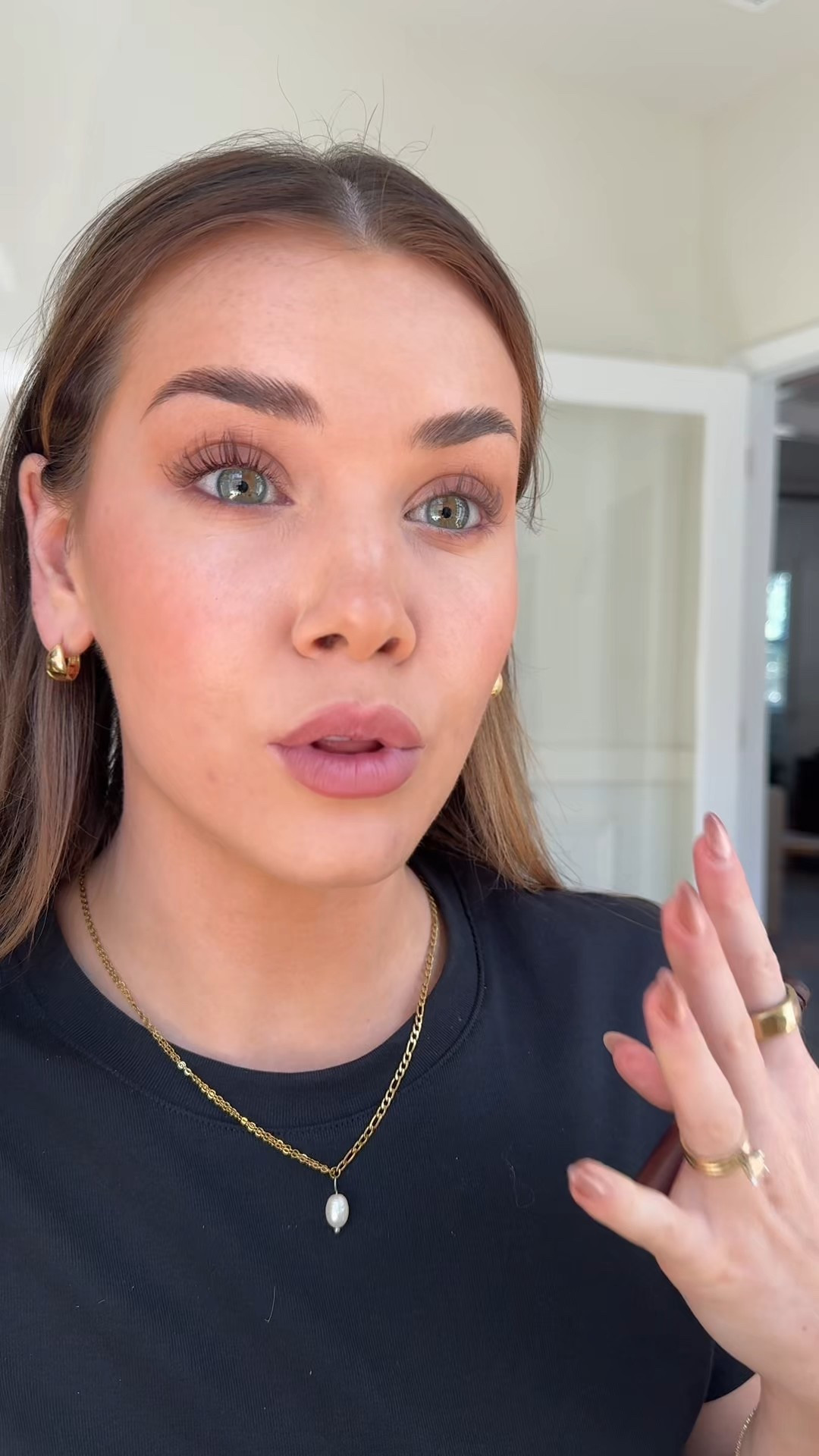 Eyeshadow tutorial for green eyes ! 
Shades: 
Hazelnut 
Rose haze 
Clinique black honey 

#LTKgrwm #LTKselfcare #LTKBeauty