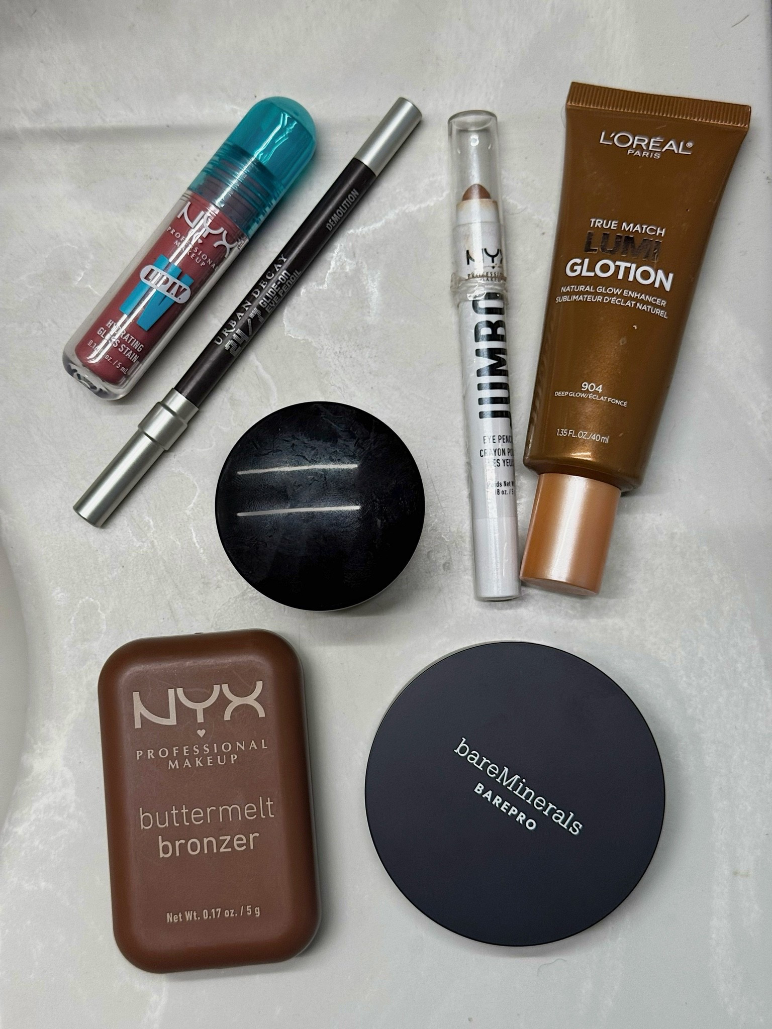Some of my go to summer makeup products are currently on sale for Prime Deals Days. 
Powder foundation 
Bronzer/blush
Lip stain
Brown eyeliner 
Translucent setting powder
Lumi glotion 
Highlight stick

#LTKgrwm #LTKSaleAlert #LTKBeauty