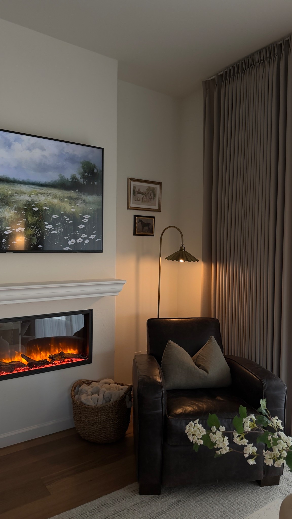 wall art + floor lamp 

#LTKHome #LTKSeasonal #LTKU