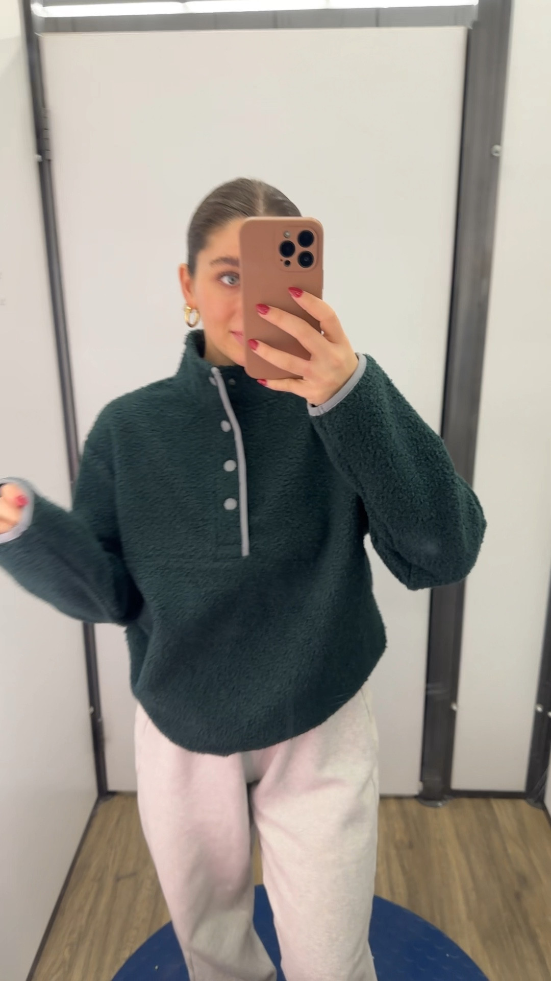 wearing size small! definitely runs oversized :) 

#LTKSeasonal #LTKFindsUnder50 #LTKGiftGuide