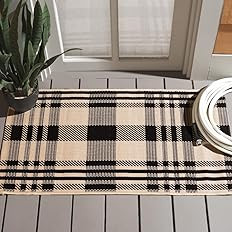 SAFAVIEH Front Door Mat Courtyard Collection Accent Rug - 2'3" x 4', Black & Bone, Indoor/Outdoor... | Amazon (US)
