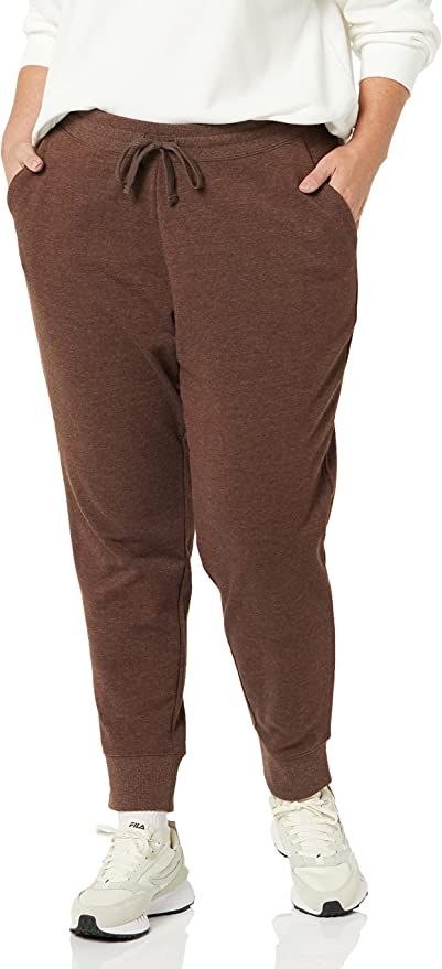 Amazon Essentials Women's French Terry Fleece Jogger Sweatpant (Available in Plus Size) | Amazon (US)