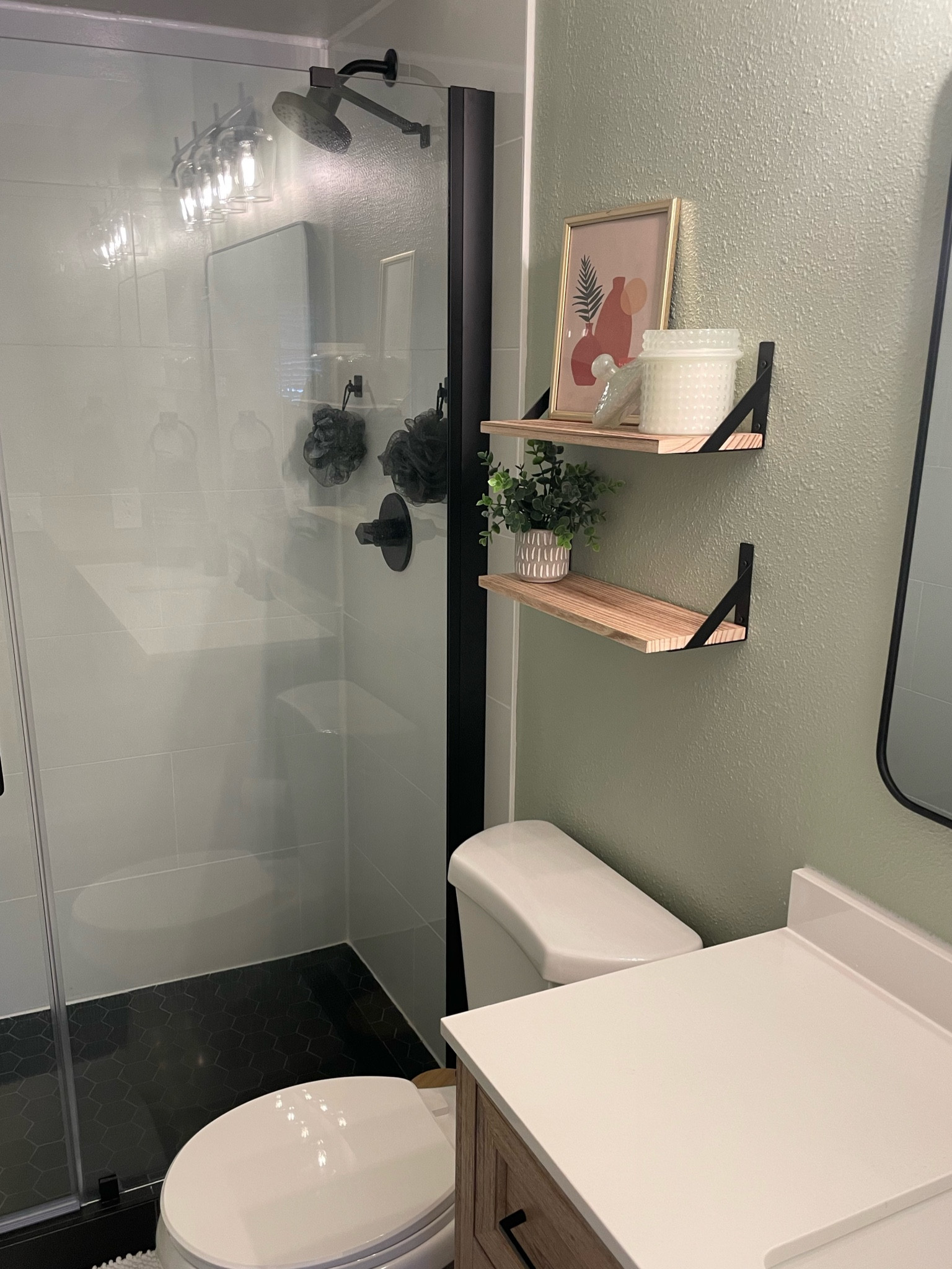 cute shelves from Amazon 

#LTKFindsUnder50