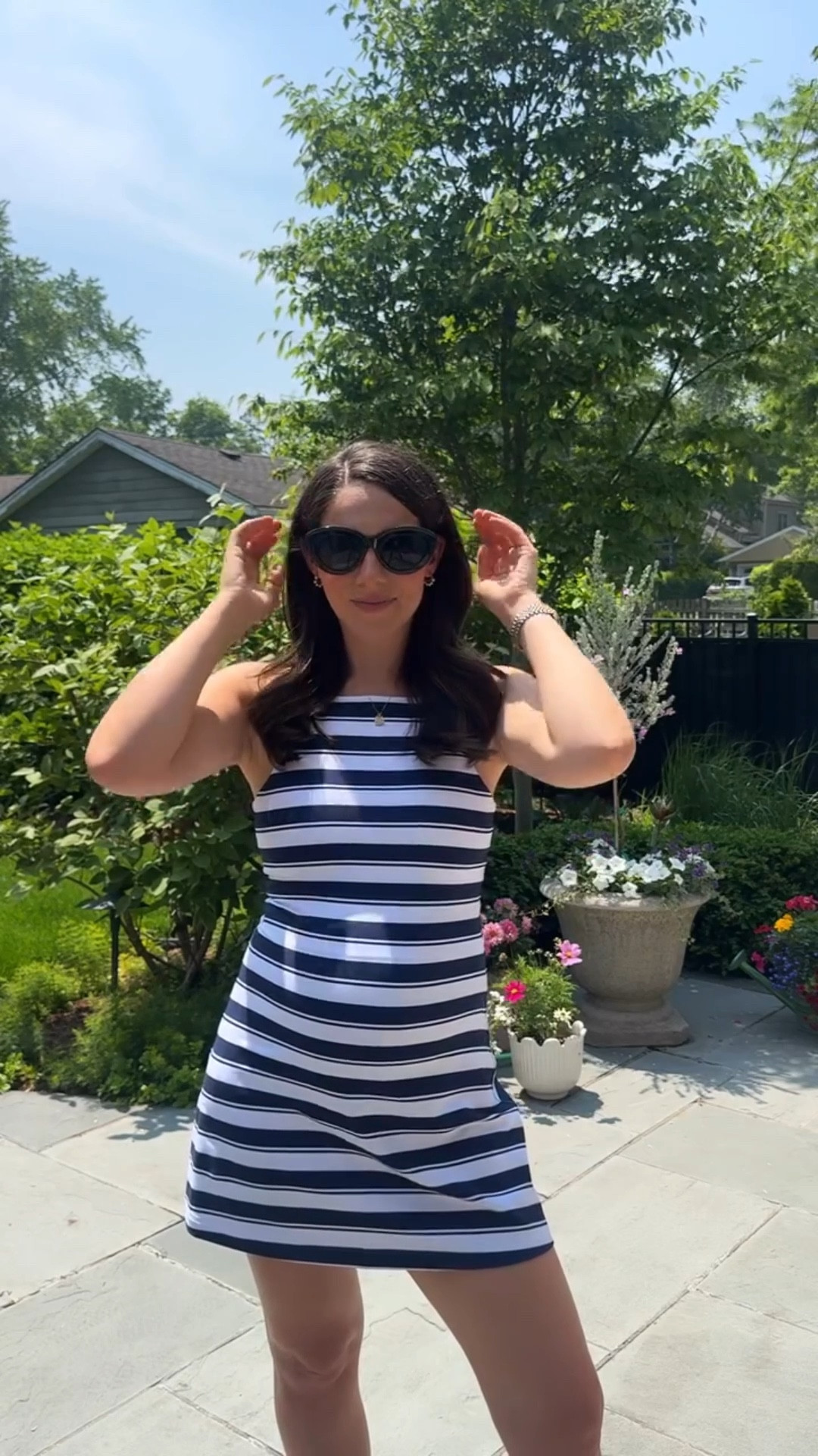 Tennis dresses on repeat all summer 

P.s. Seth Cohen forever 💘

#momstyle #summerstyle #momlife #classicstyle #tennisdress #outfitoftheday #easyoutfit