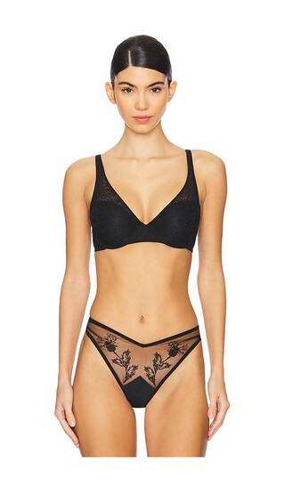 Natori Pretty Smooth Bra in Black. - size 32D | Revolve Clothing (Global)