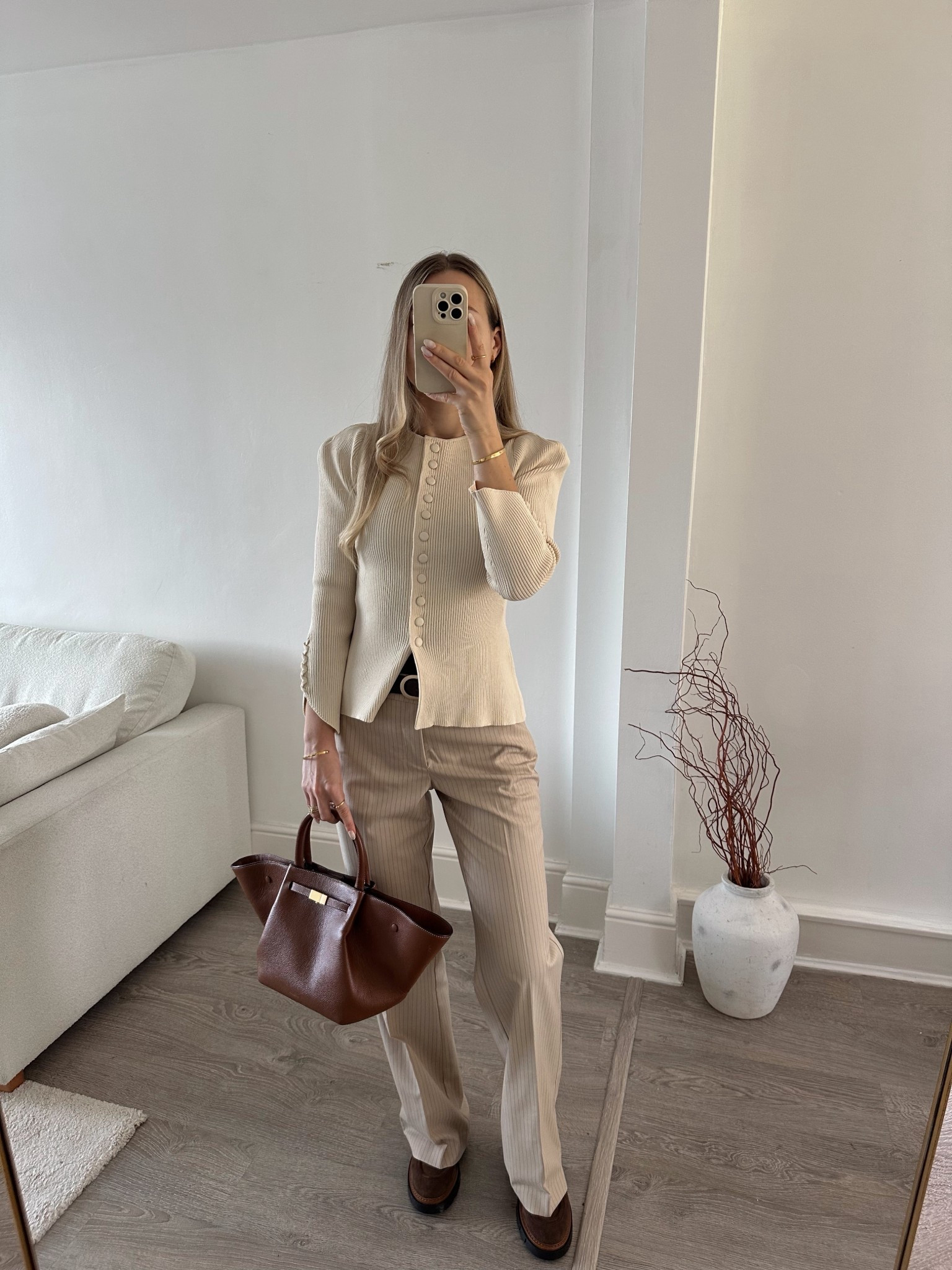Spring office outfit in neutral tones 🤍
Effortless, cosy, and chic...this cardigan is everything ✨

#LTKeurope #LTKspring #LTKuk