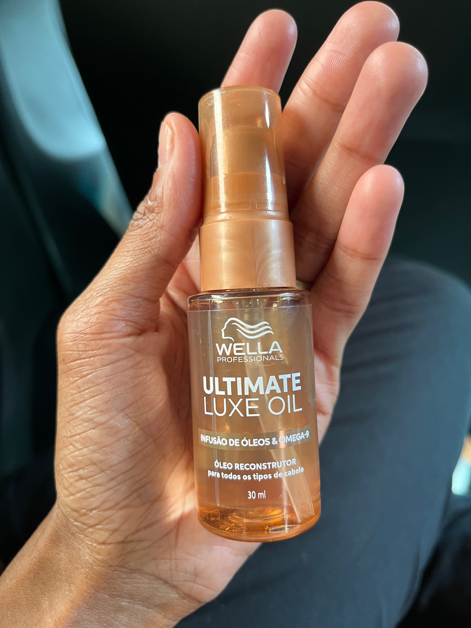 Minha dica de hoje, usei esse óleo reconstrutor e meu cabelo ficou sedoso, com um brilho incrível e sem contar que acabou com o frizz, o efeito realmente é instantâneo 

#LTKbeleza #LTKbrasil