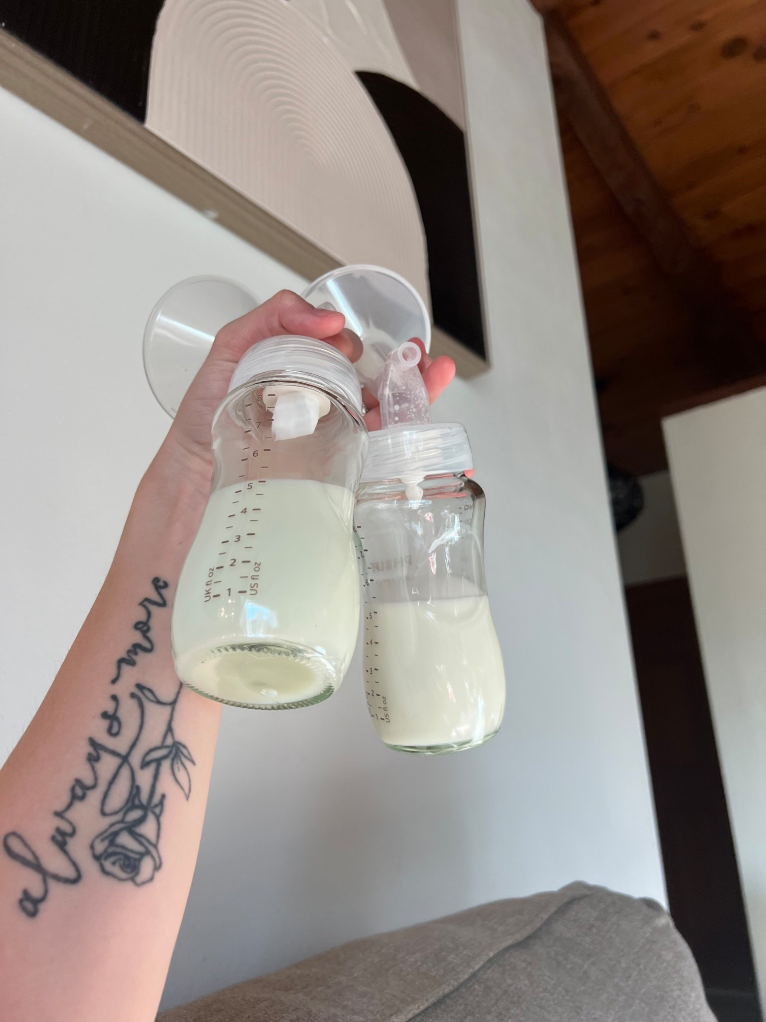 Glass Philips Avent bottles have been a favorite in our house 🤍 I pump directly into them and use the same bottles for milk storage, which makes everything so much easier. Love that they’re durable, simple, and grow with baby. They are also just SO pretty!! #pumpingmom #babybottle #breastfeeding
