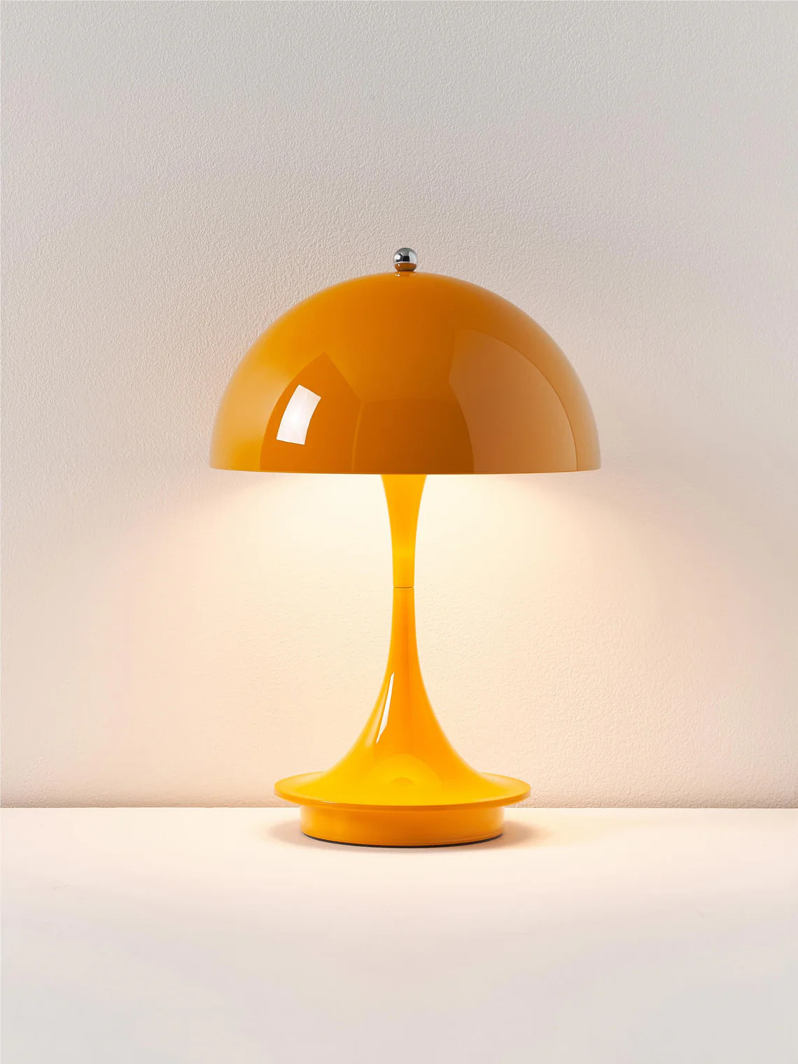 Mobile dimmbare LED-Tischlampe Panthella 160, Design Verner Panton | Westwing EU