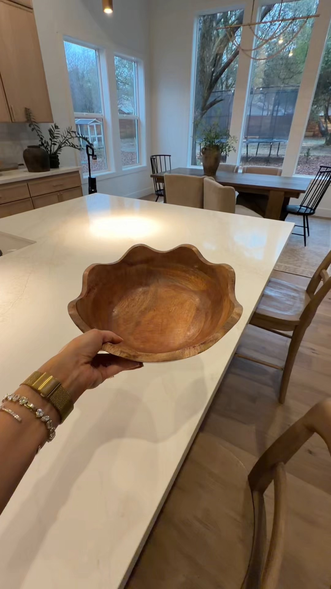 Amazon find wooden serving bowl with scallop edges 