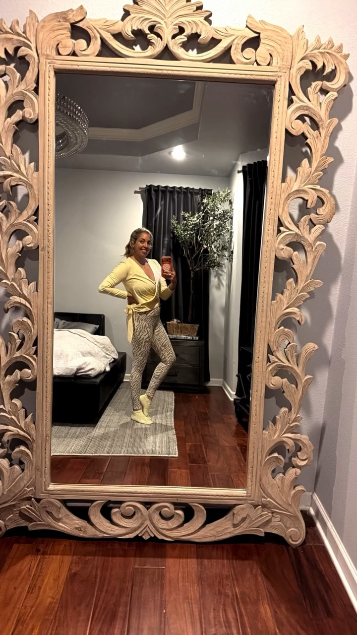 Being a mom means giving so much of yourself all day long.

So lately I’ve been giving myself this first.
Early mornings.
Pilates.
A quiet moment before the house wakes up.

And it’s been so good for my mind, body, and patience for the rest of the day.

@pointestudio #ad

Comment SHOP below to receive a DM with the link to this post on my LTK ⬇ https://liketk.it/5Wgiz #ltkactive

#momroutine #pilatesgirl #momlife morningroutine boymomlife mindandbody momwellness pilatesroutine