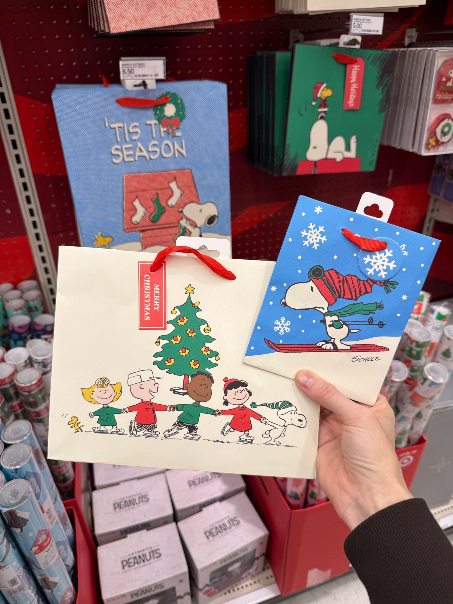 Peanuts Christmas 

#LTKHoliday #LTKStyleTip #LTKGiftGuide