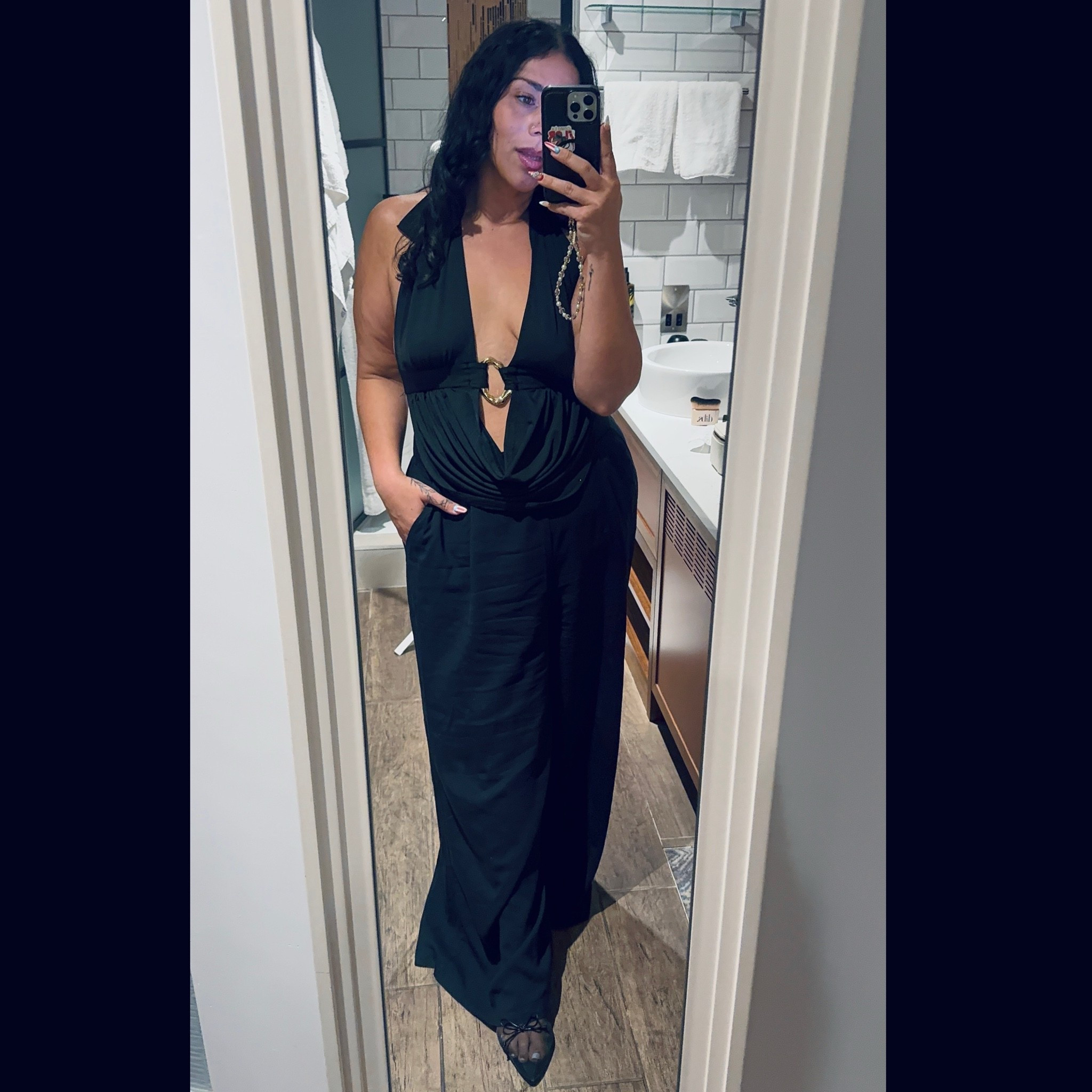 Ireland night #1 outfit! 

Size 2 pants size large top 

@Torrid #nightout #outfit #style

#LTKMidsize #LTKPlusSize #LTKgrwm