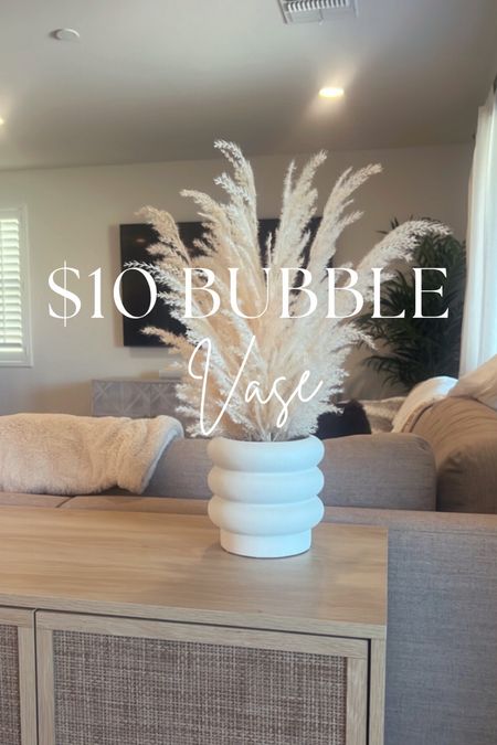 Bubble Vase for under $10 / home decor / home decor finds / boho home decor / boho style 

#LTKfindsunder50 #LTKSpringSale #LTKhome