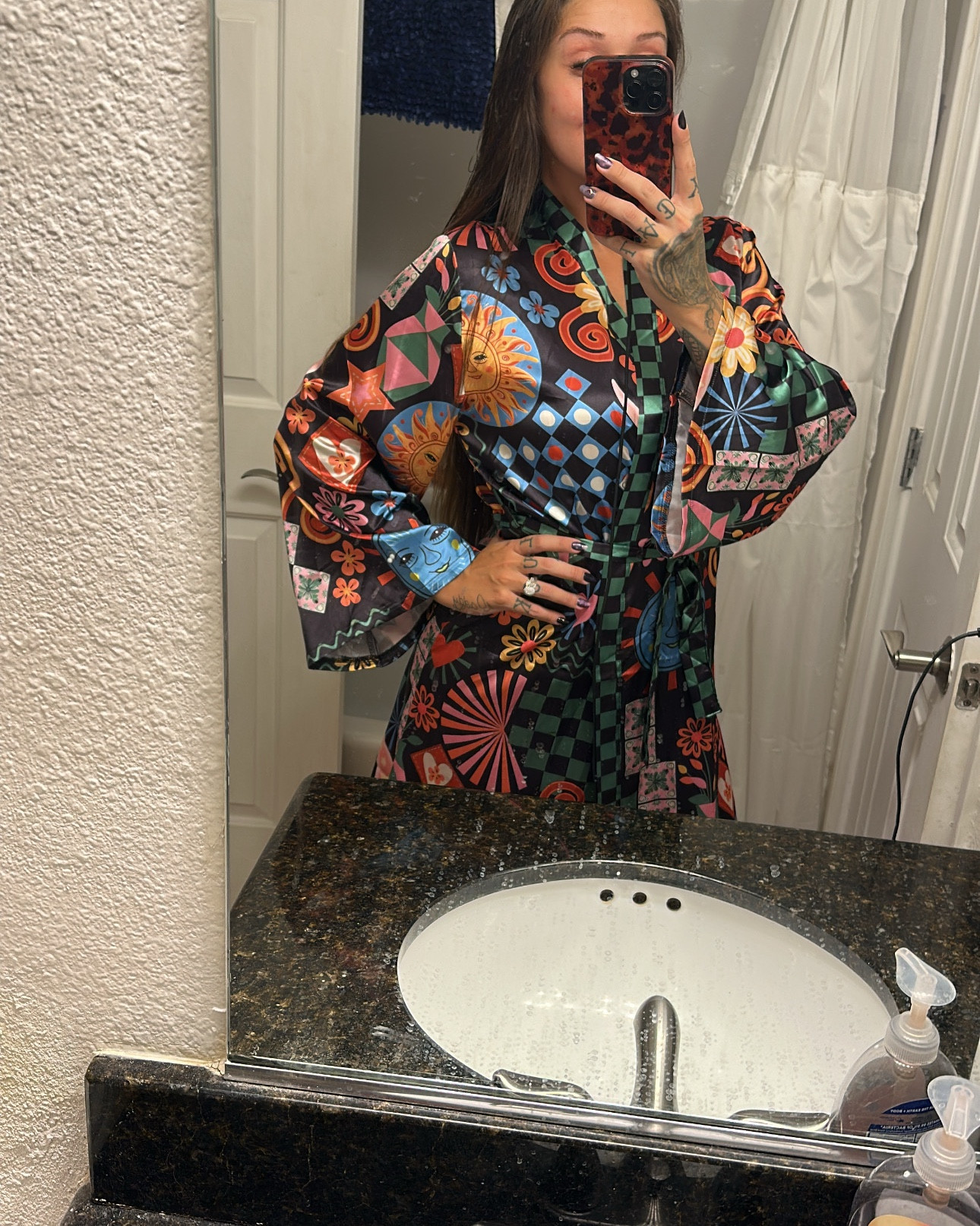 SATIN ROBE 

sku: si25030468969622246
size : large 
shop name: Chillnights

#LTKSaleAlert #LTKStyleTip