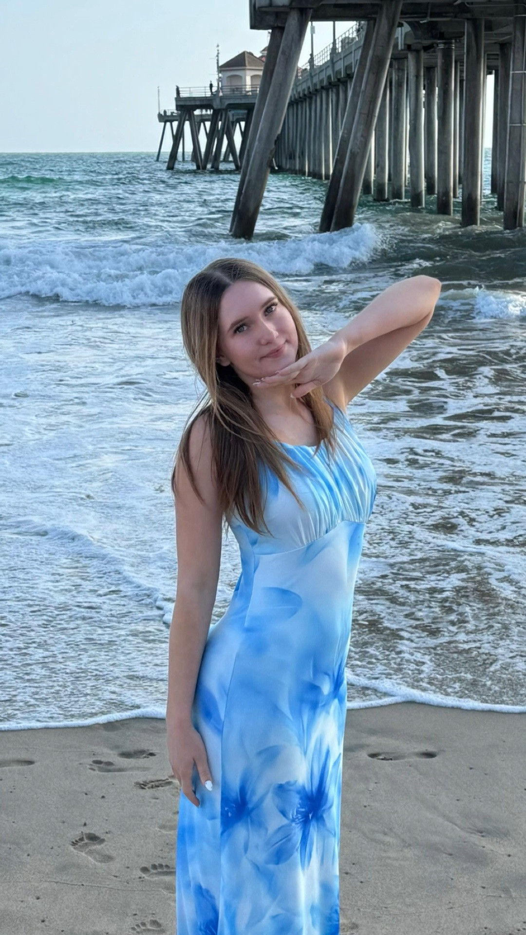 Summer style made easy 🌸✨ This floral sleeveless bodycon maxi dress is the perfect mix of feminine and flattering. The soft floral print, curve-hugging fit, and lightweight fabric make it a must-have for vacations, brunch dates, weddings, and all your warm-weather plans. Just add sandals and a cute bag for an effortless summer look! ☀️💐

#LTKStyle #LTKFinds #LTKSummer #LTKFashion #MaxiDress #SummerDress #FloralDress #BodyconDress #Zesica #VacationOutfit #BrunchOutfit #SummerFashion #DressSeason #OOTD #WomenStyle #AffordableFashion #AmazonFashion #SummerWardrobe #FloralFashion #TrendingStyle

#LTKootd #LTKSaleAlert #LTKU