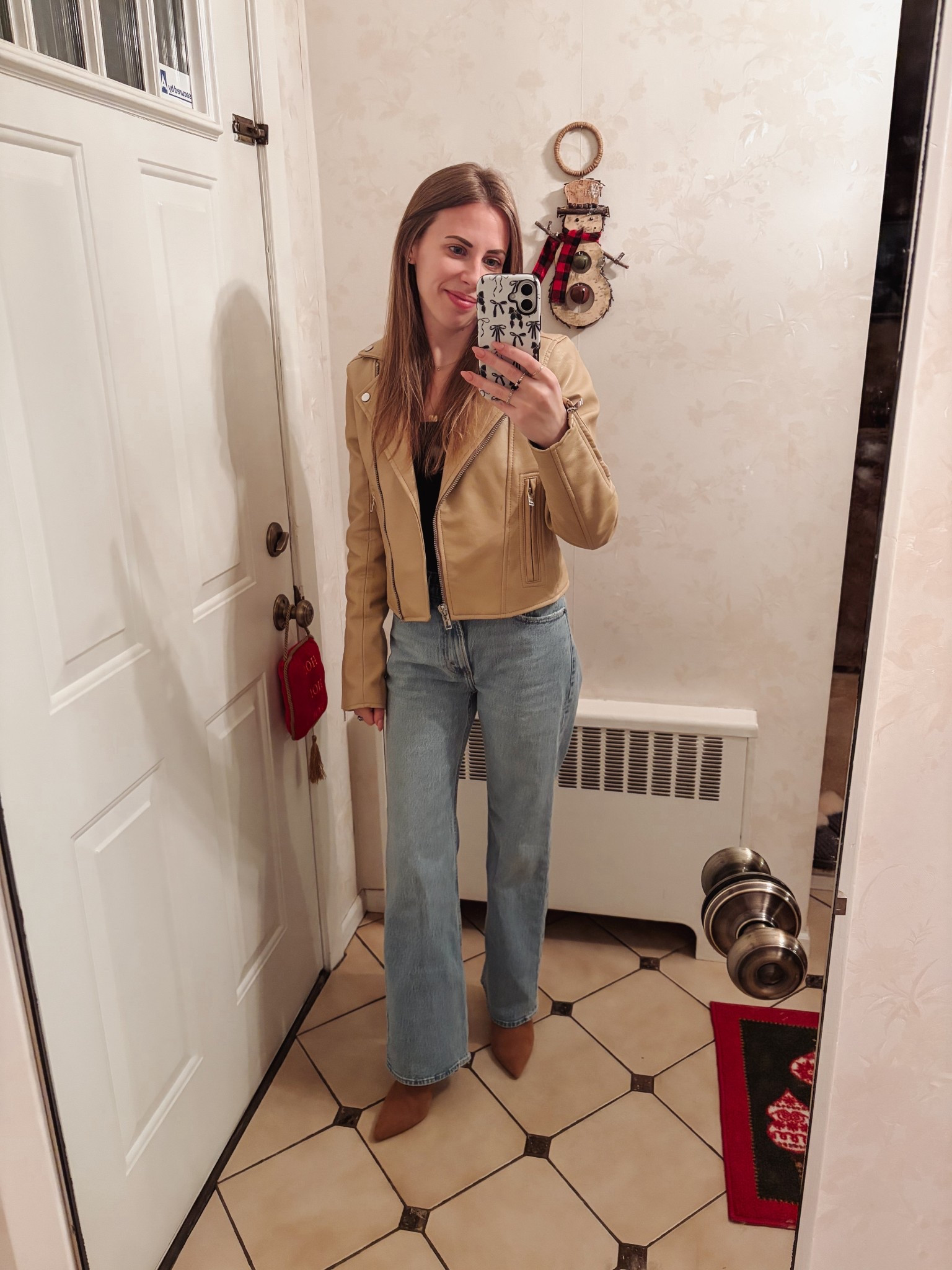 Wide leg jeans & leather jacket from Abercrombie.
Mark Fisher booties

#LTKootd #LTKPetite #LTKSeasonal