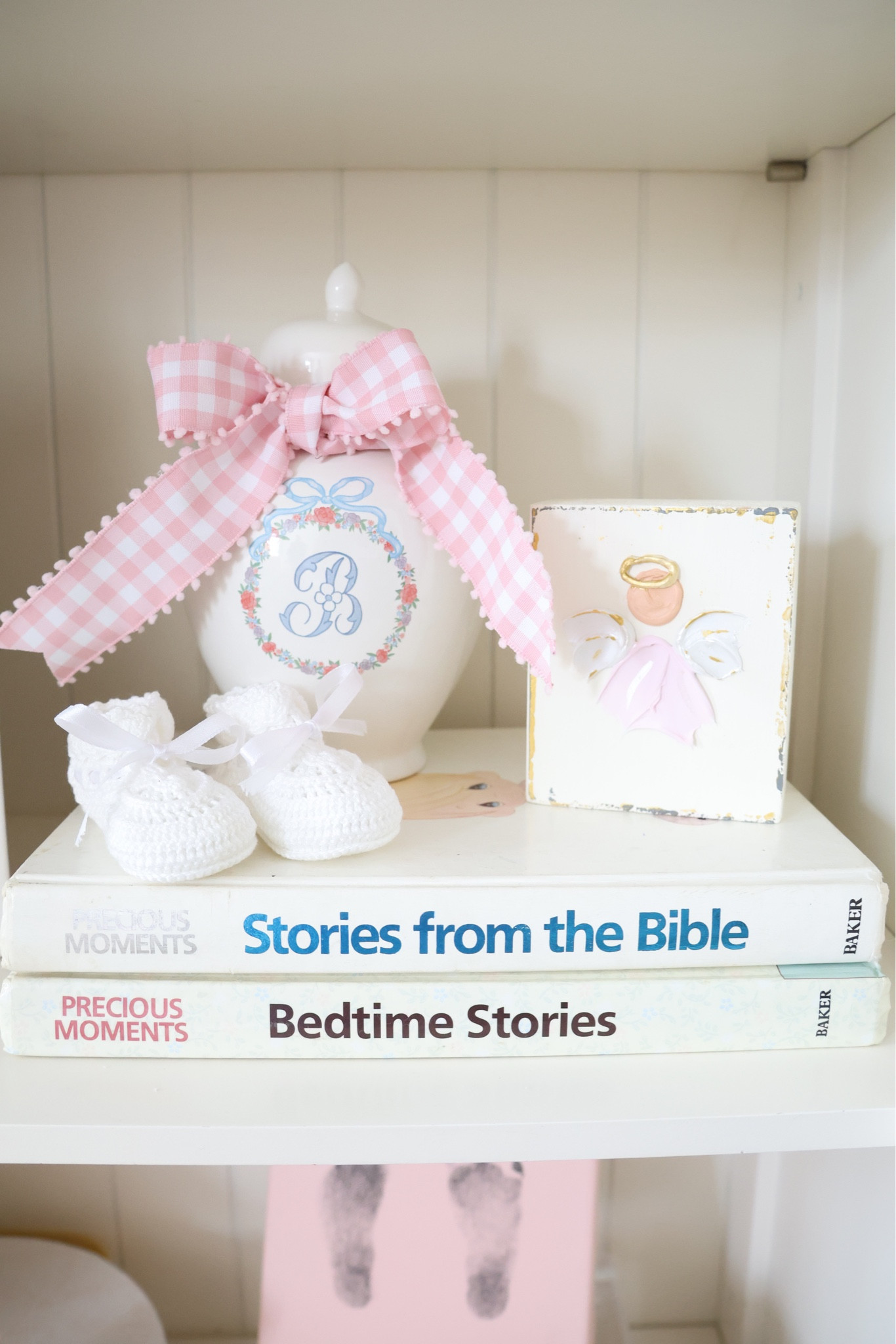 Introducing… the second Lauren Haskell LoHome x Chapple Chandler collection! This one was inspired by Betsy and created for her nursery! Every precious piece is a keepsake your little ones can love forever! Customize with a monogram initial and pick your ginger jar design and size! See more inspo on my Instagram @chapplechandler 🎀💕



#LTKhome #LTKGiftGuide #LTKbaby