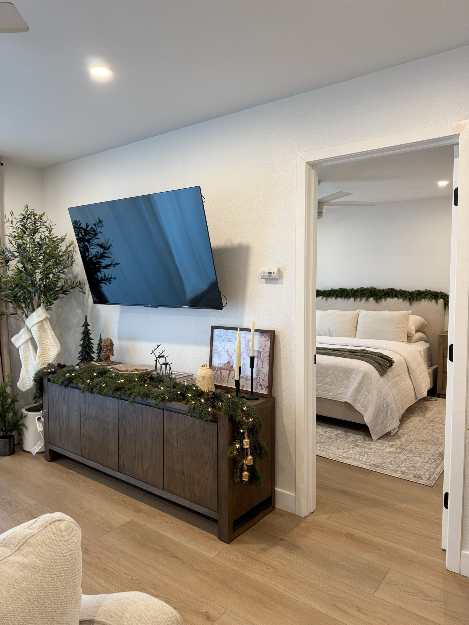 Sharing some similar finds.  Neutral home.

Amazon, Target 

#LTKHome #LTKStyleTip