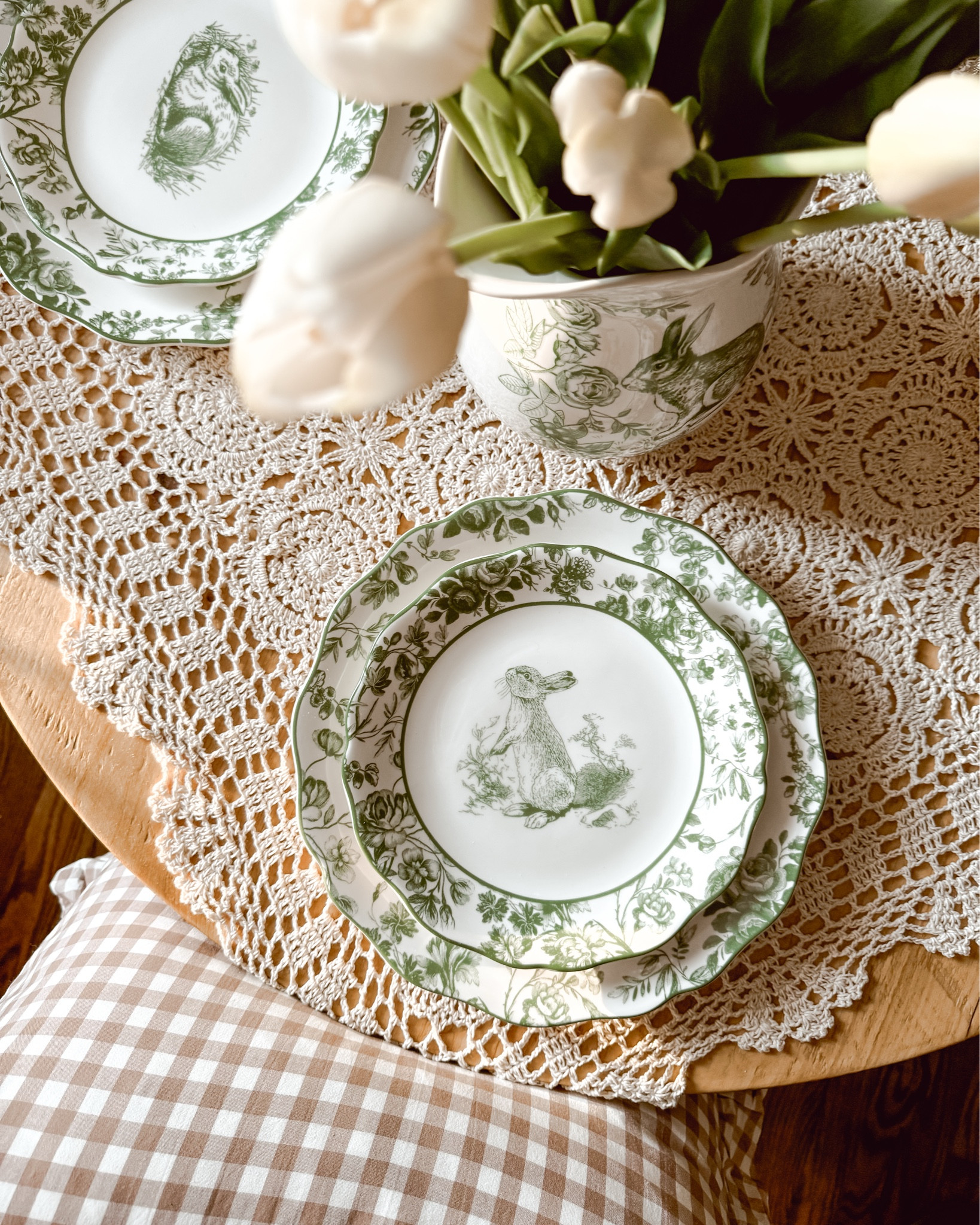 Breakfast Nook 🪴🐇

#LTKSeasonal #LTKHome #LTKSpringSale