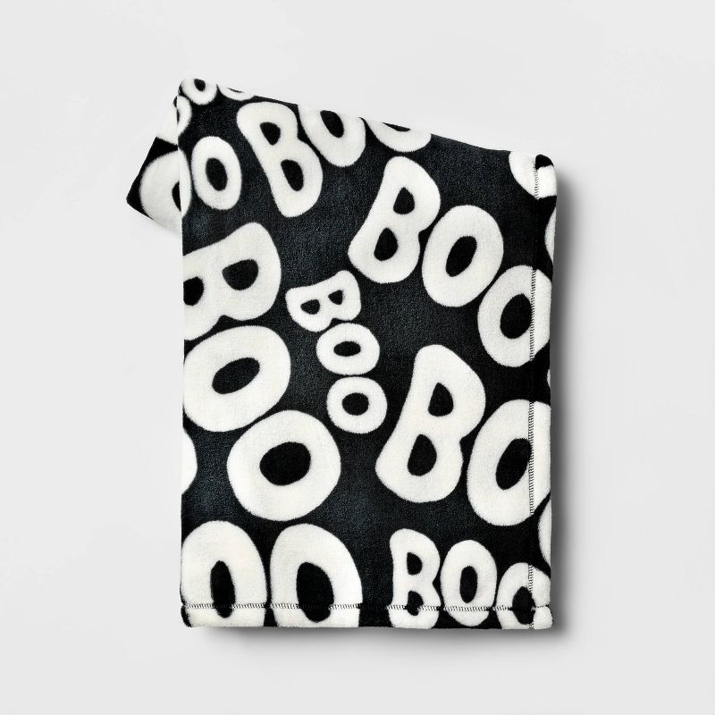 &#39;Boo&#39; Printed Plush Throw Blanket Black/Ivory - Hyde &#38; EEK! Boutique&#8482; | Target