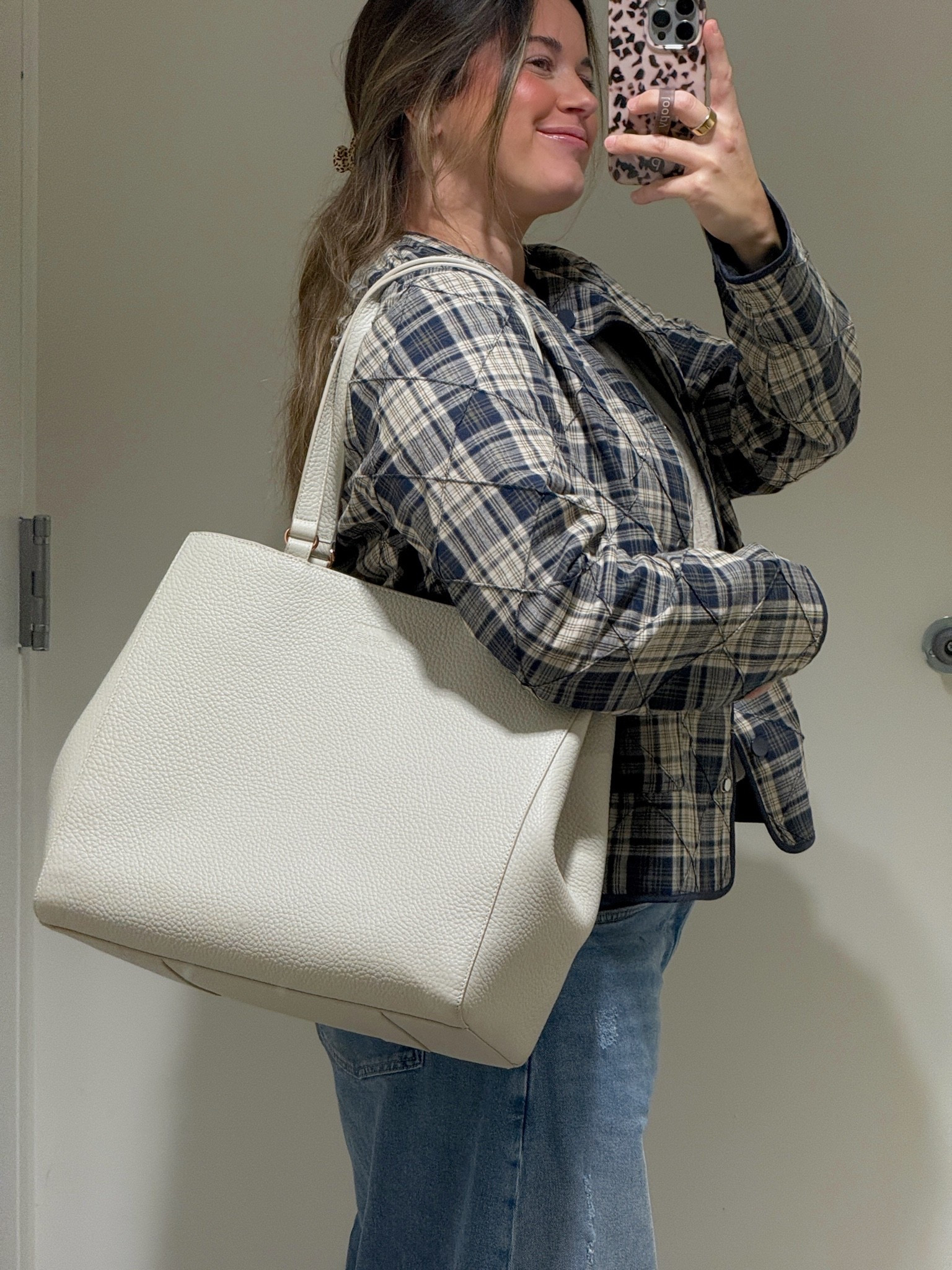@Dagne Dover work tote is 10/10! @Lulus coat is size L