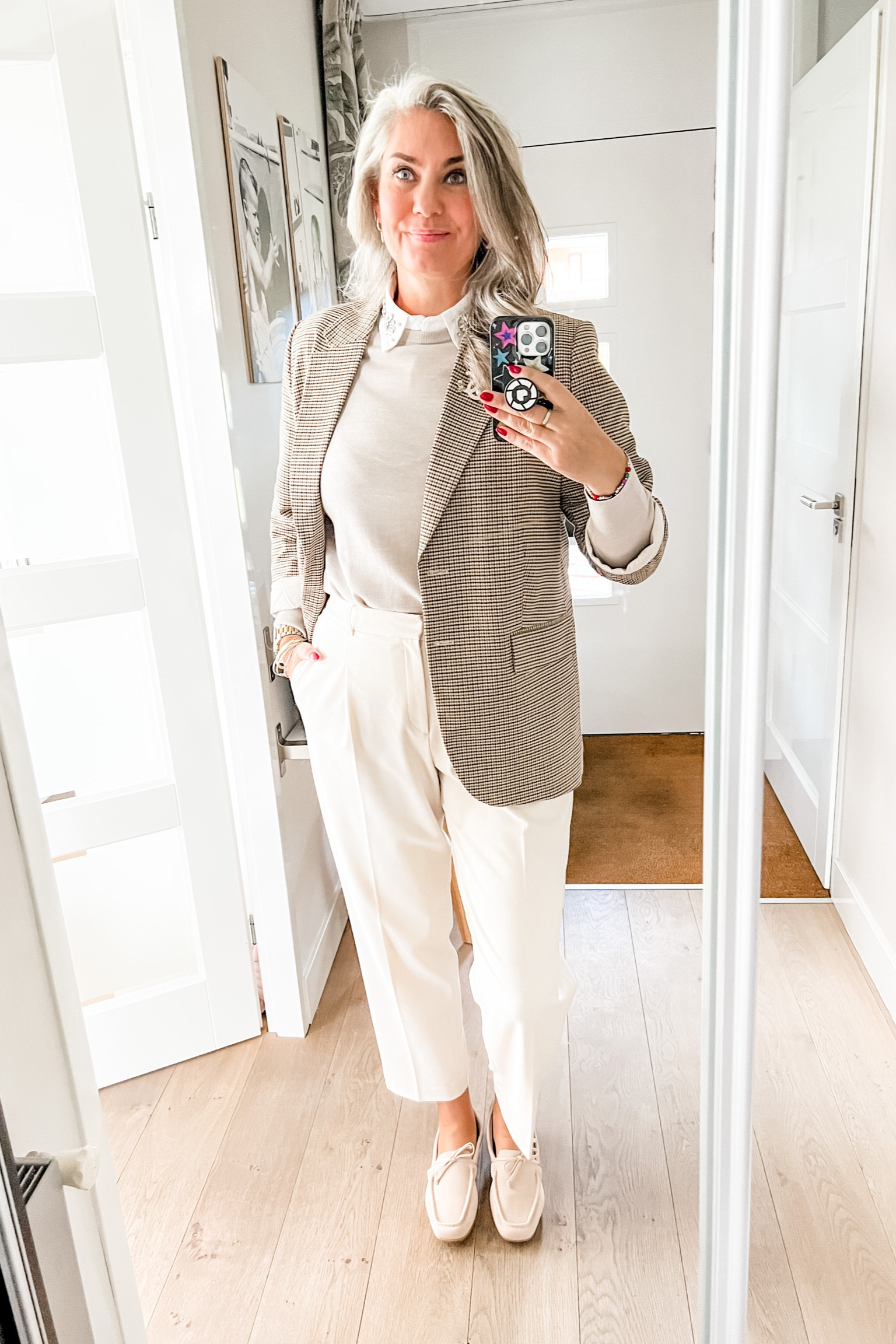 Ootd - Saturday

Taupe merino wool sweater, plaid blazer, heattech baselayer, heattech beige trousers, beige Vivaia mocassins and an embellished dicky collar. 



#LTKeurope #LTKstyletip #LTKmidsize
