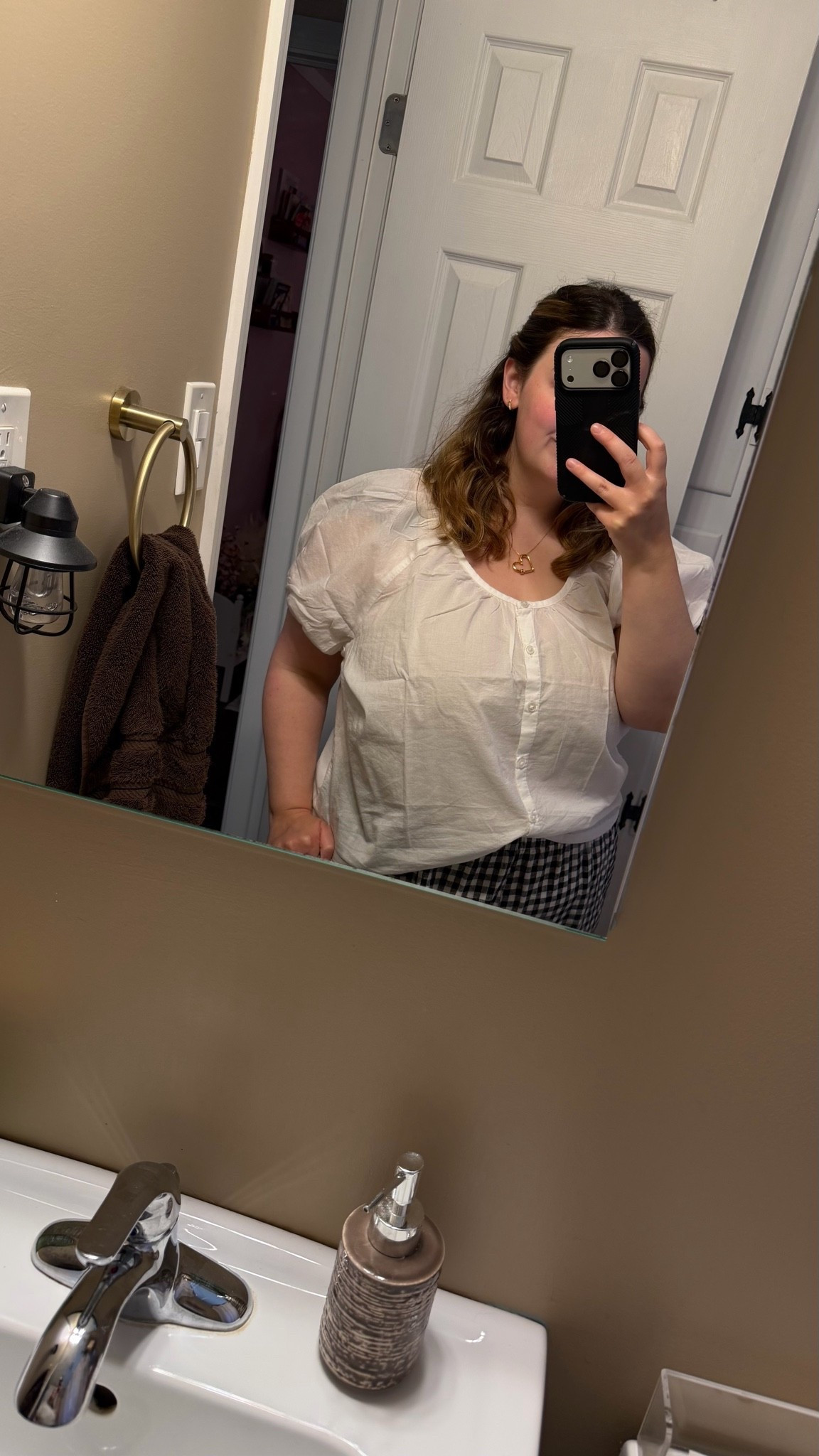 feeling like a real mom in this top😍

#LTKmomlife #LTKootd