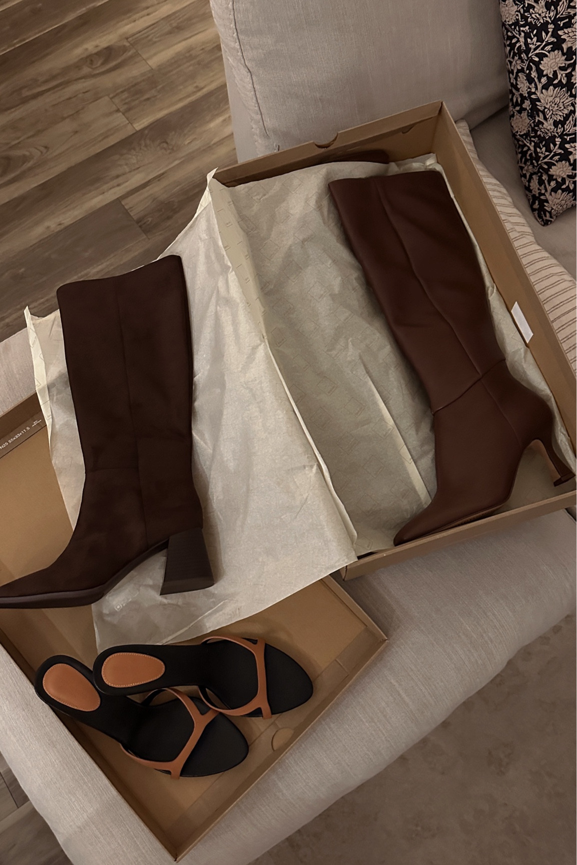 unboxing fall shoes 🤎🍂📦🧸

#LTKSeasonal #LTKShoeCrush #LTKStyleTip