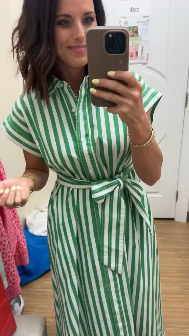 This striped maxi from Belk is giving expensive coastal vibes 💚🤍 the fit is SO flattering and I love that it has pockets!!

#belkstyle #belkfinds #maxidress #summerstyle #coastalgrandmother #vacationoutfit #affordablefashion #ootd #dressseason #classicstyle