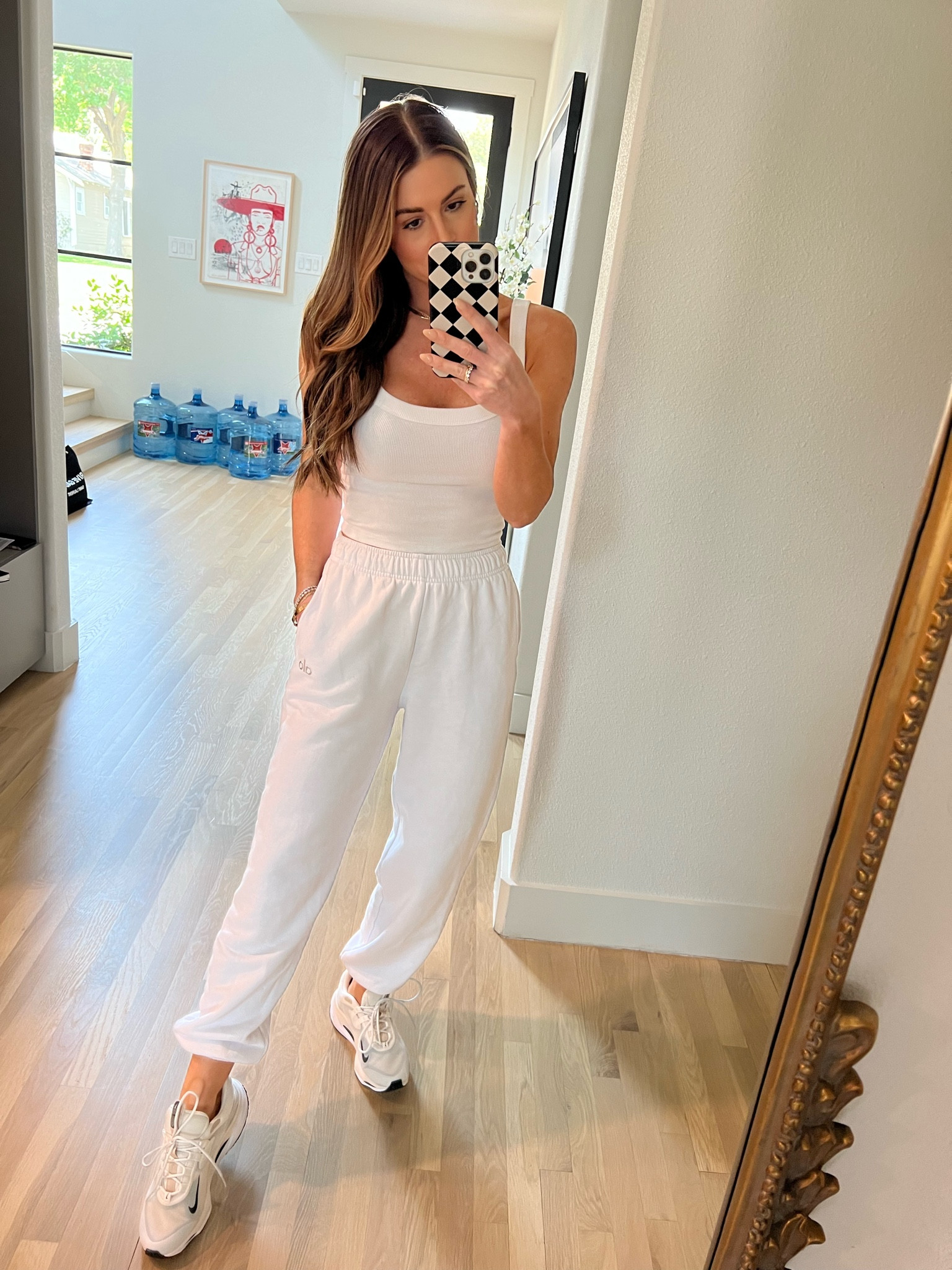 Loungewear to live in all day long 💫 @justtnic proving why we need the  Accolade Sweatpant in Purple Dusk.