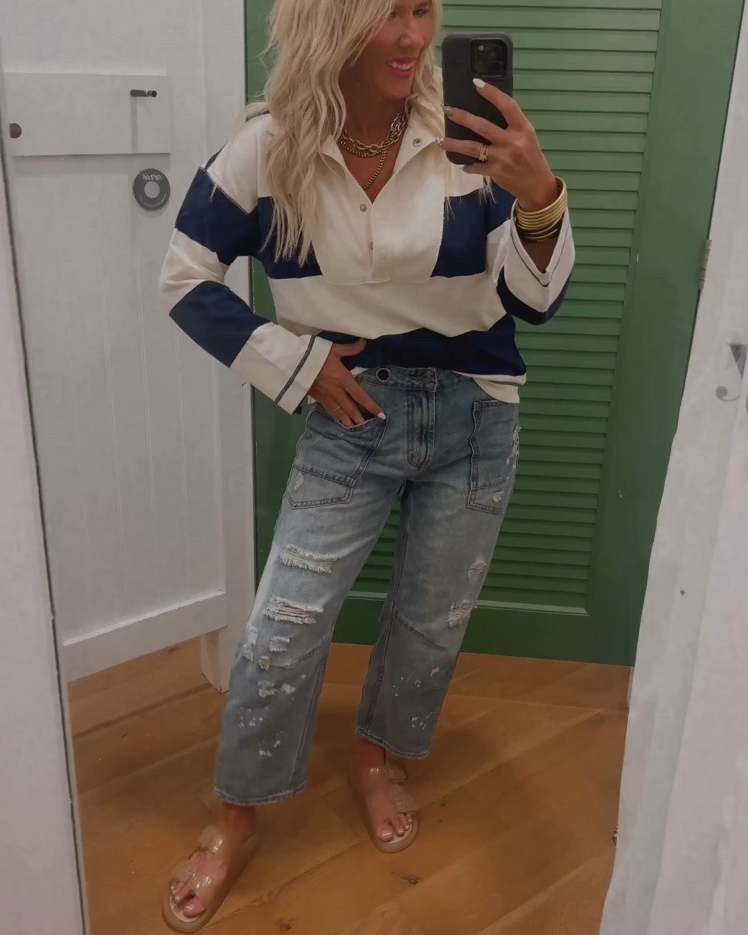 Rugby style is going to be EVERYWHERE for fall 2026! 🏉🍂 Think preppy, sporty and classic school-uniform vibes—and I am here for it!

I’m wearing an XS in this one, and it definitely runs oversized. Stick with your true size for that relaxed, oversized rugby look, or size down one if you want it a little more fitted. This is such an easy throw-on-and-go fall piece! 🤎 #aerie

#LTKootd #LTKgrwm #LTKmomlife